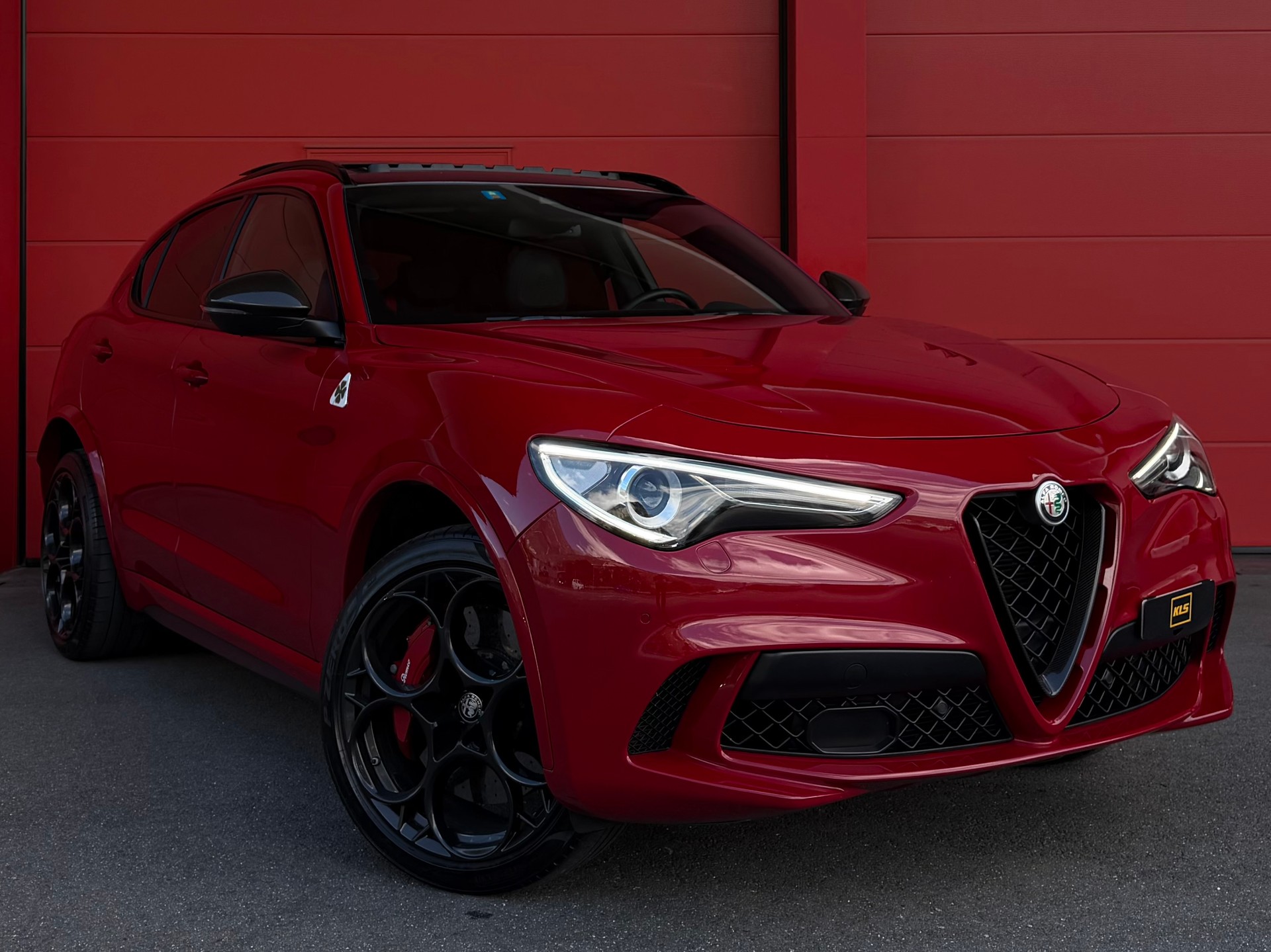 ALFA ROMEO Stelvio 2.9 V6 Quadrifoglio Q4 Automatic *AKRAPOVIC*-image-0