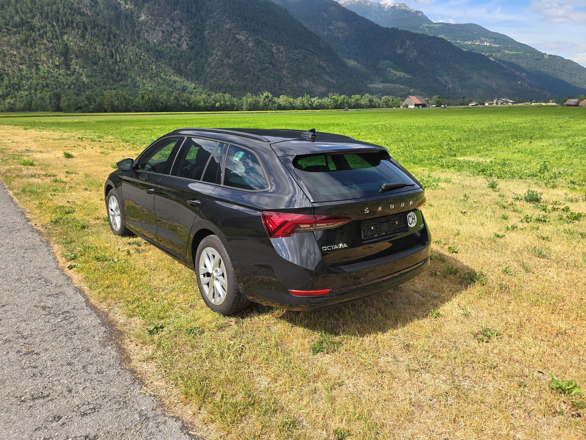 SKODA 2.0 TSI Style 4x4 DSG-image-2