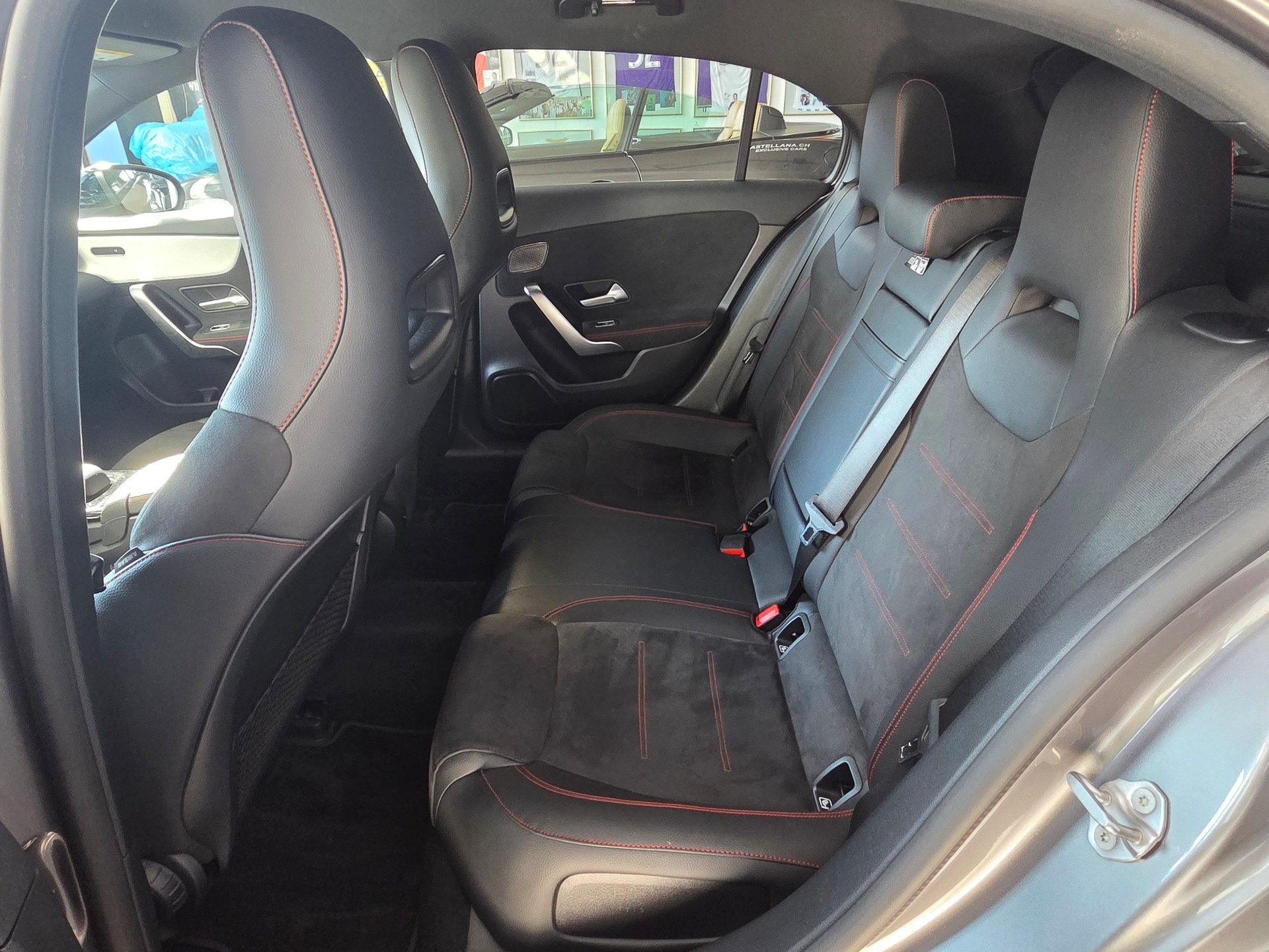 MERCEDES-BENZ A 200 AMG Line-image-14
