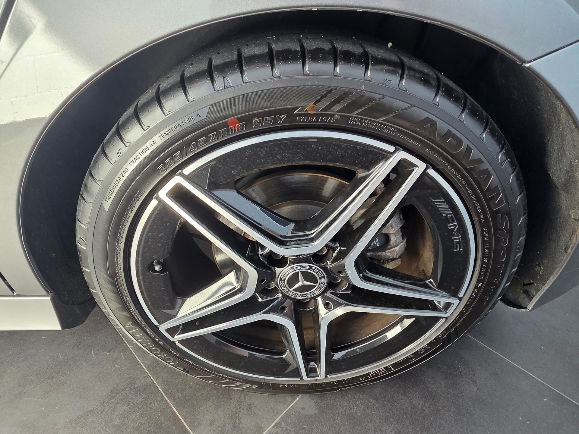 MERCEDES-BENZ A 200 AMG Line-image-8
