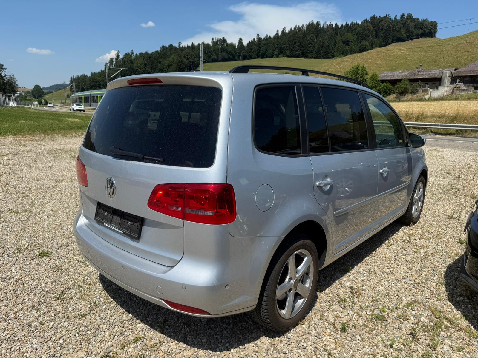 VW Touran 1.4 TSI Trendline-image-4