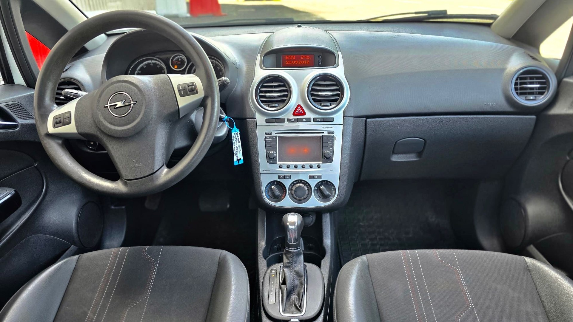 OPEL Corsa 1.4 TP Active Edition Automatic-image-10