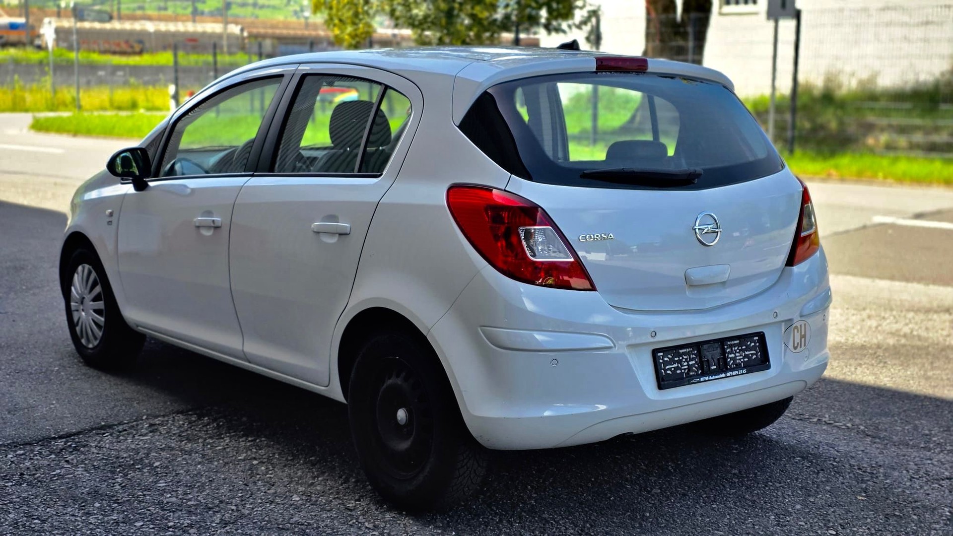 OPEL Corsa 1.4 TP Active Edition Automatic-image-2