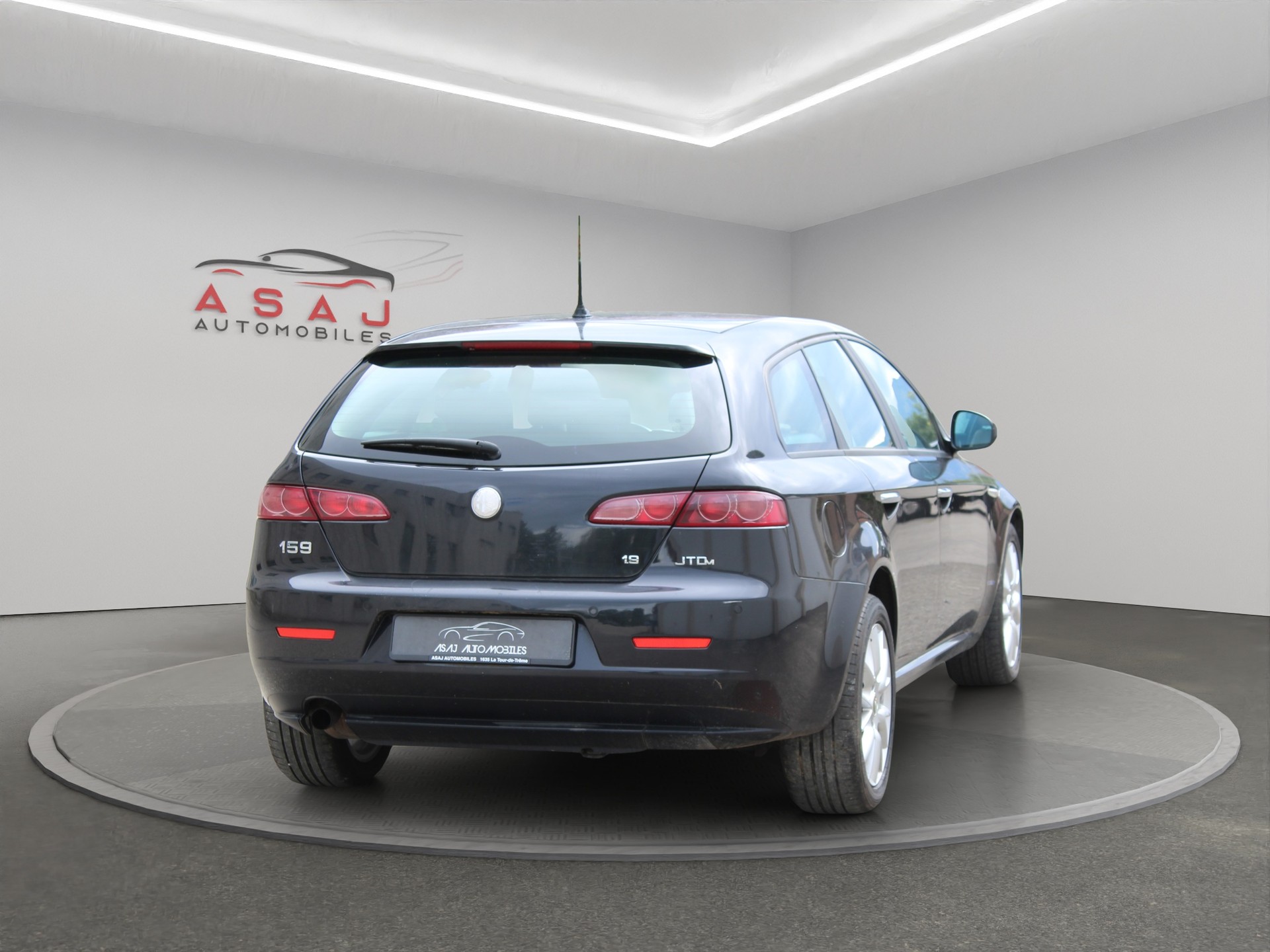 ALFA ROMEO 159 Sportwagon 1.9 JTD TI Q-Tronic-image-4