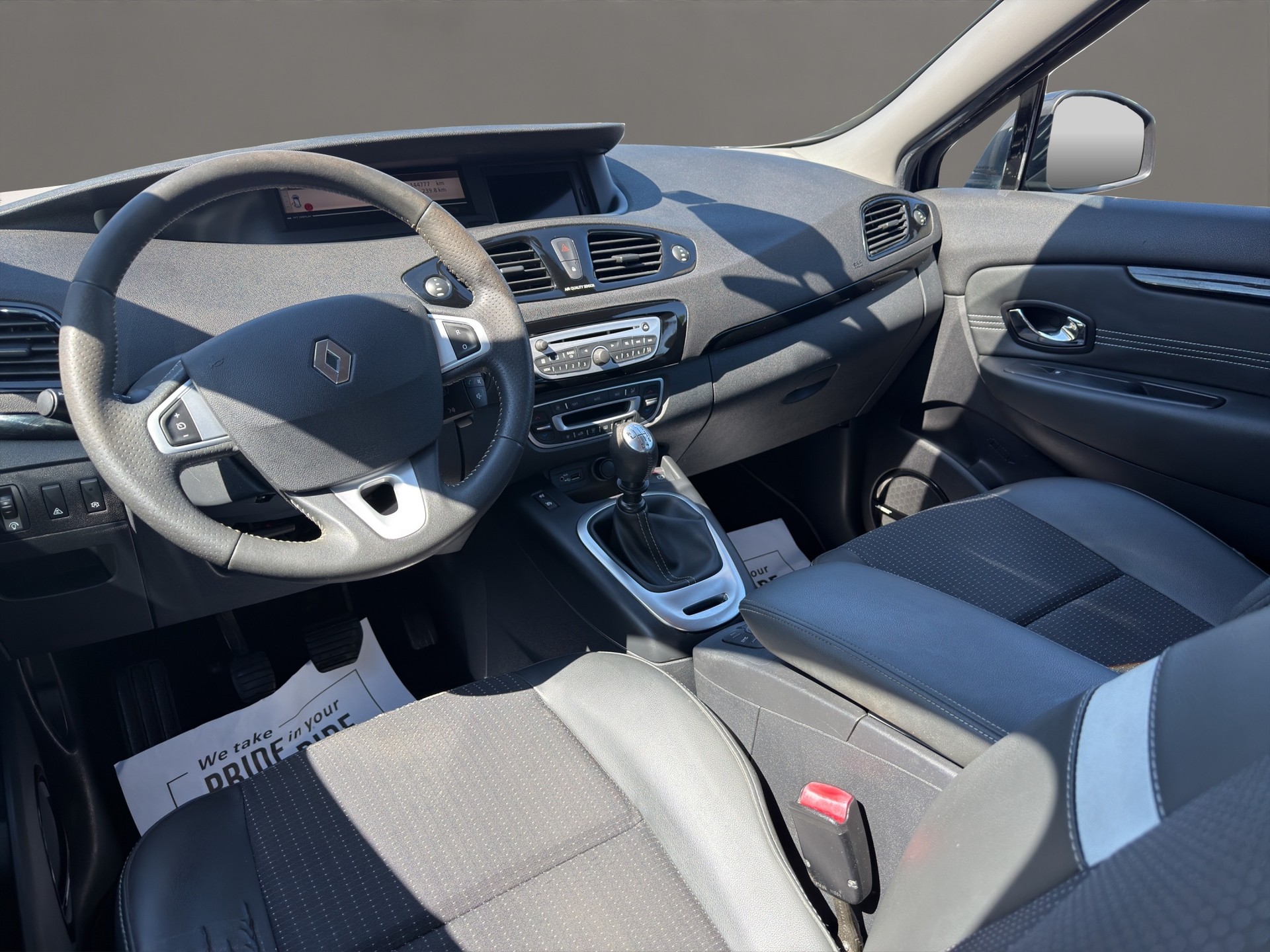 RENAULT Scénic 1.6 dCi Bose-image-8