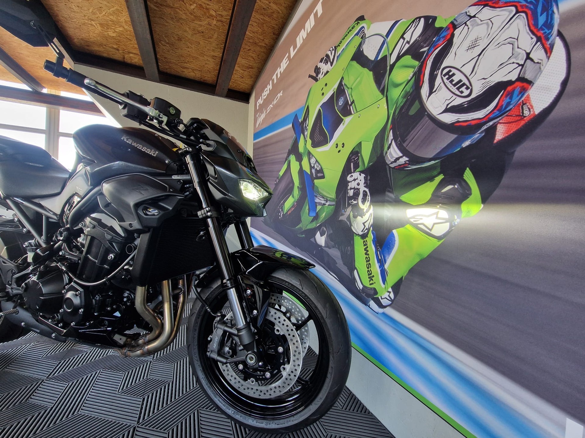 KAWASAKI Z 900 (35kW) Black Edition