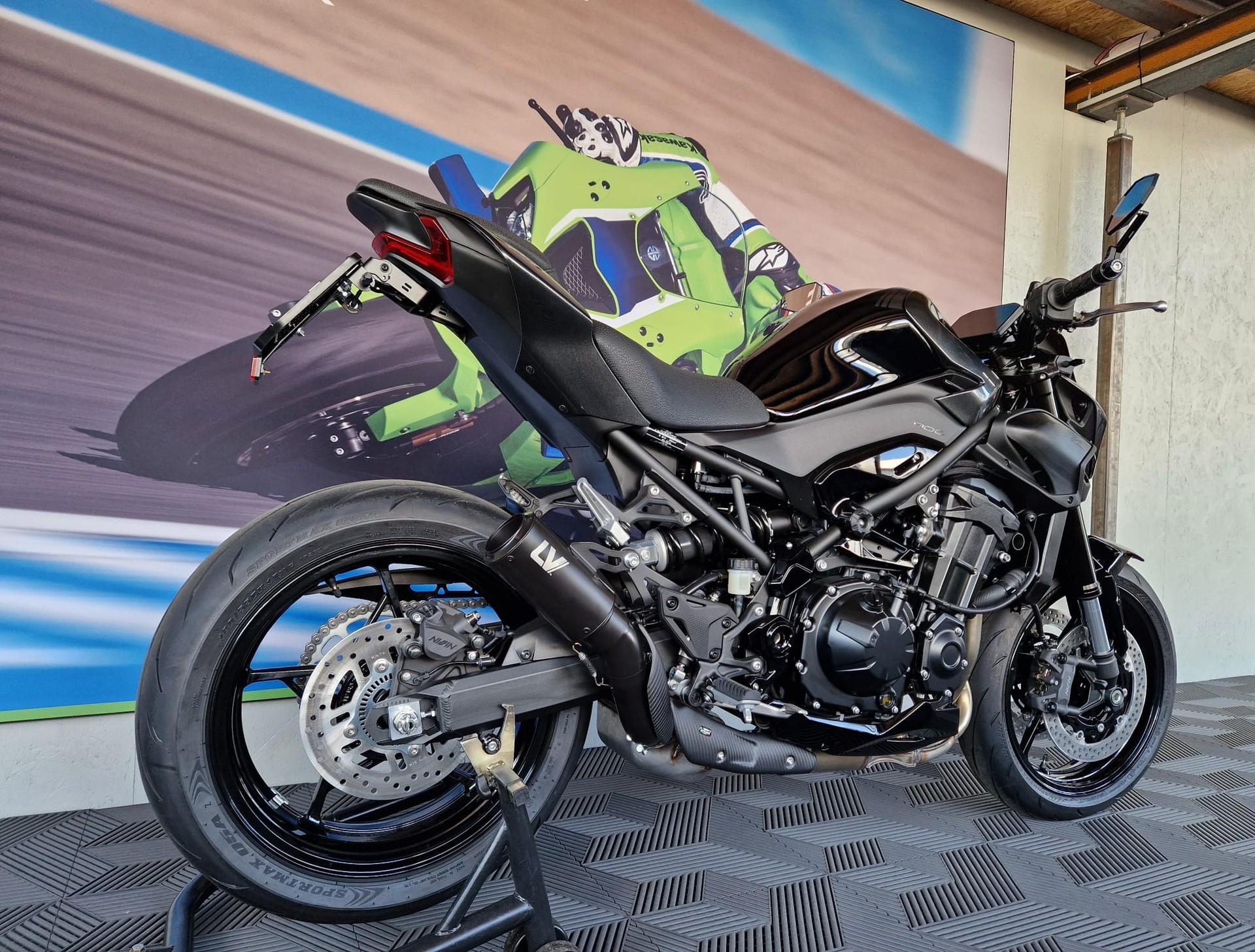 KAWASAKI Z 900 (35kW) Black Edition-image-6