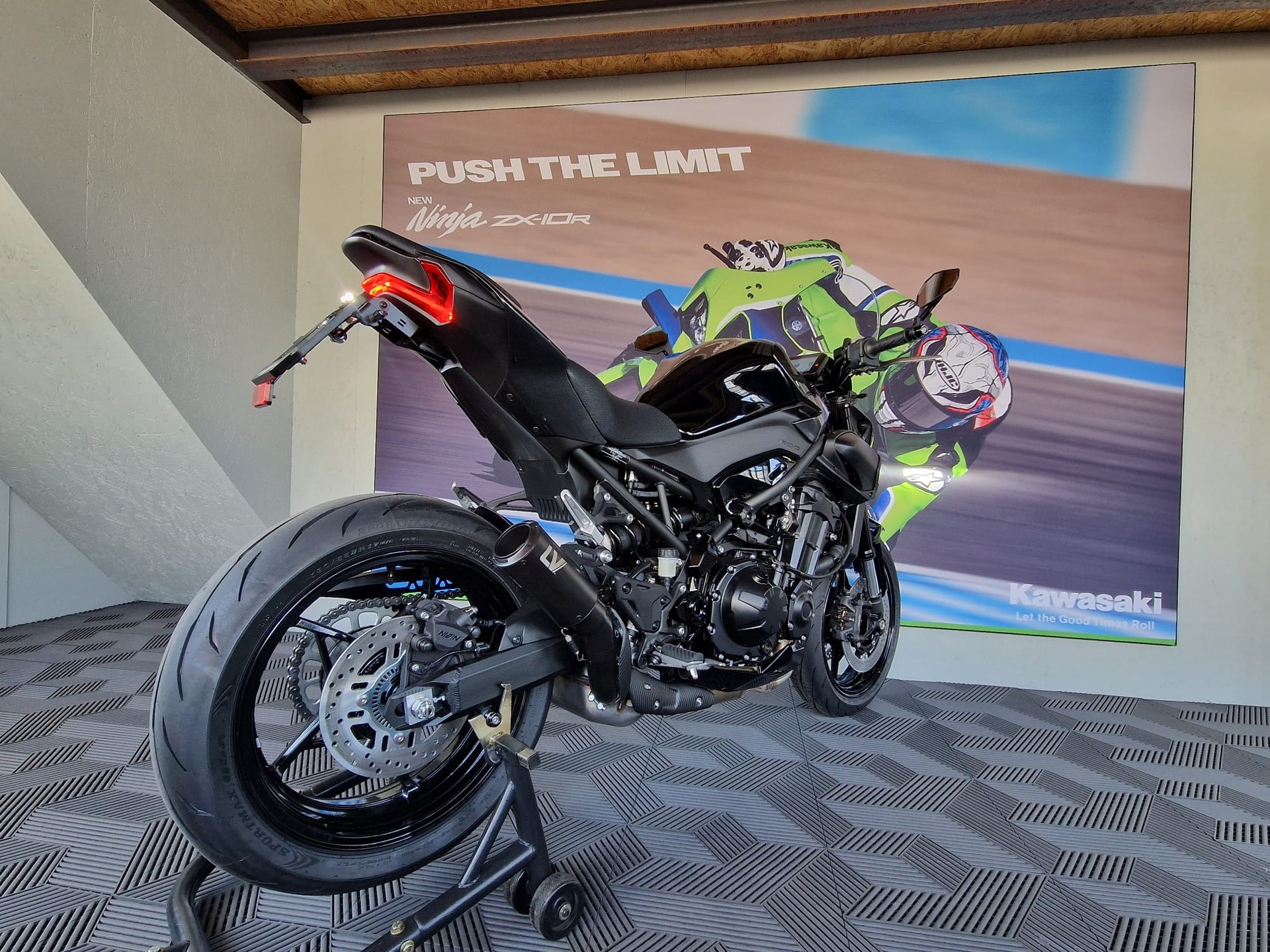 KAWASAKI Z 900 (35kW) Black Edition-image-5