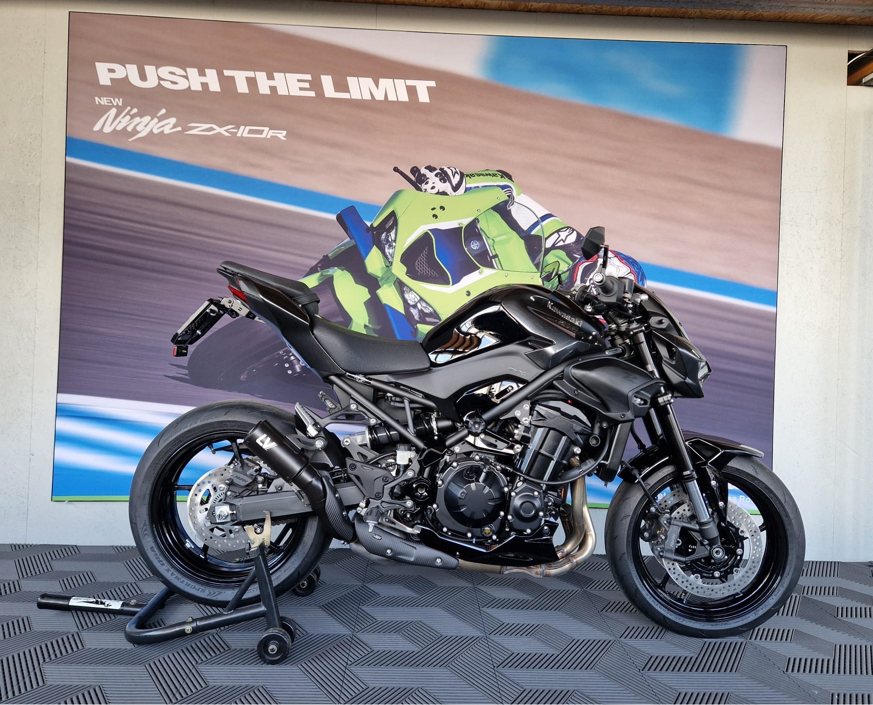 KAWASAKI Z 900 (35kW) Black Edition-image-1