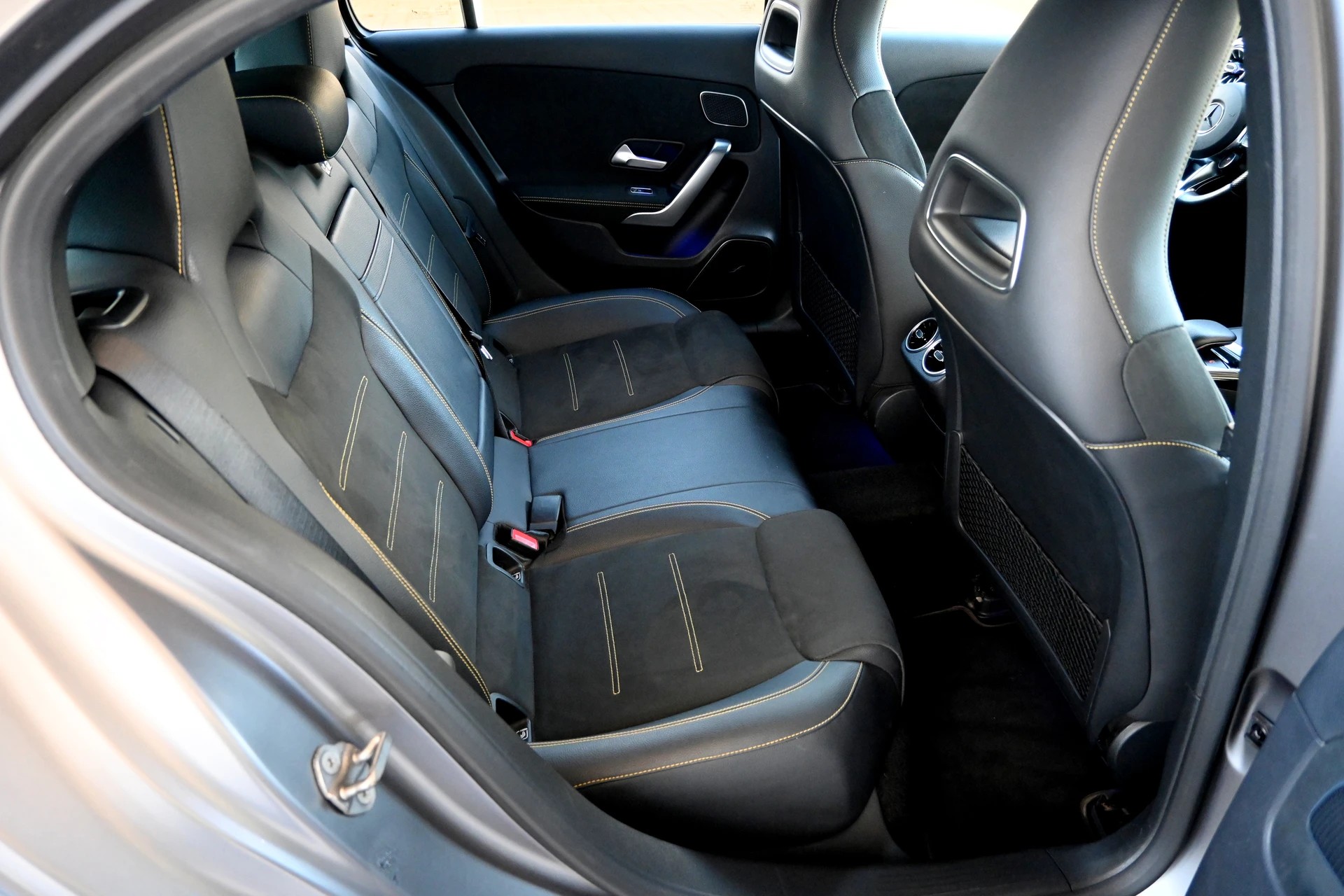 MERCEDES-BENZ A 45 S AMG 4Matic+ Speedshift-image-13