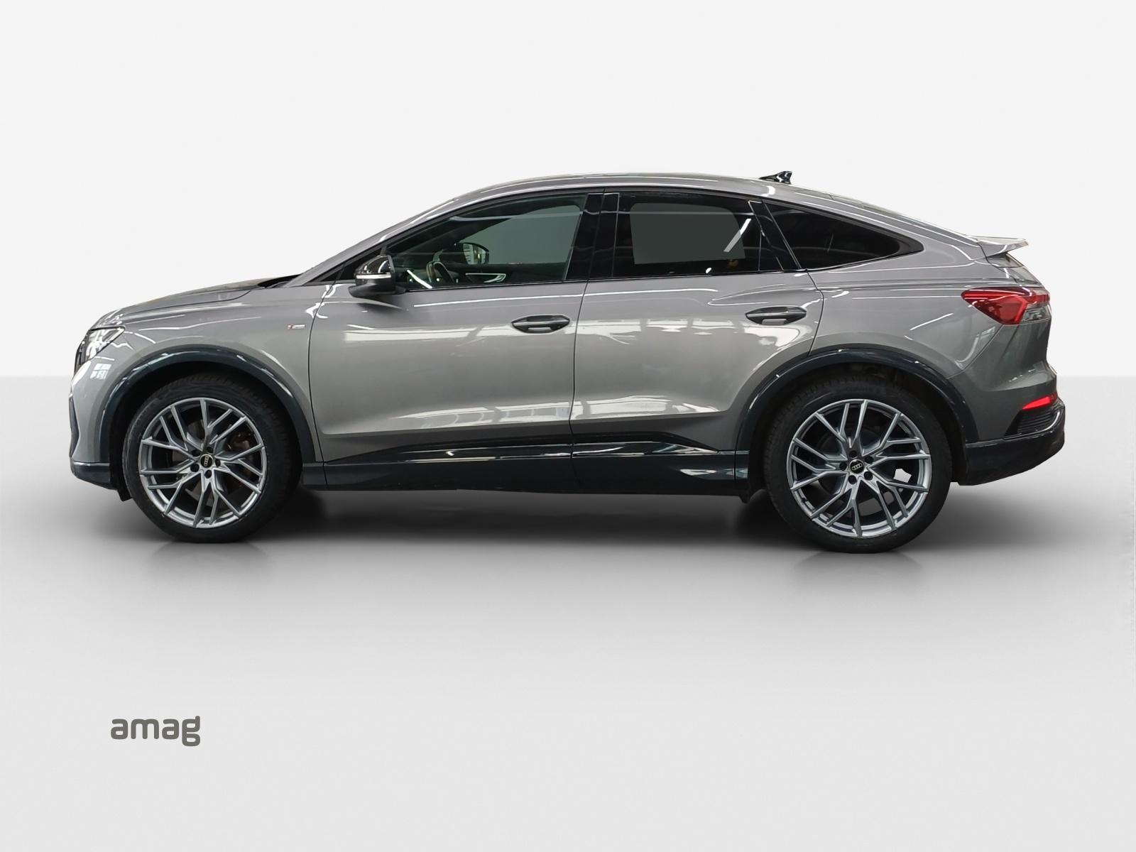 AUDI Q4 Sportback e-tron 50 quattro-image-1