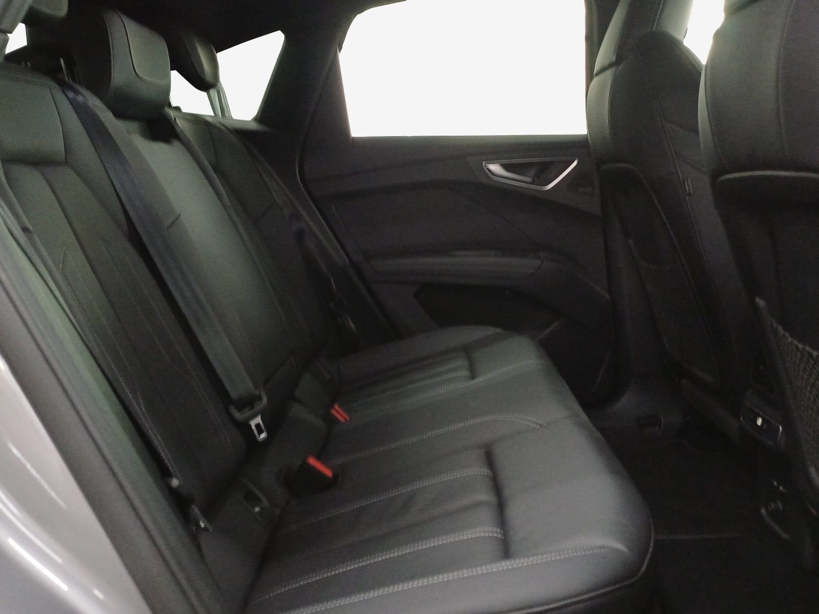 AUDI Q4 Sportback e-tron 50 quattro-image-14