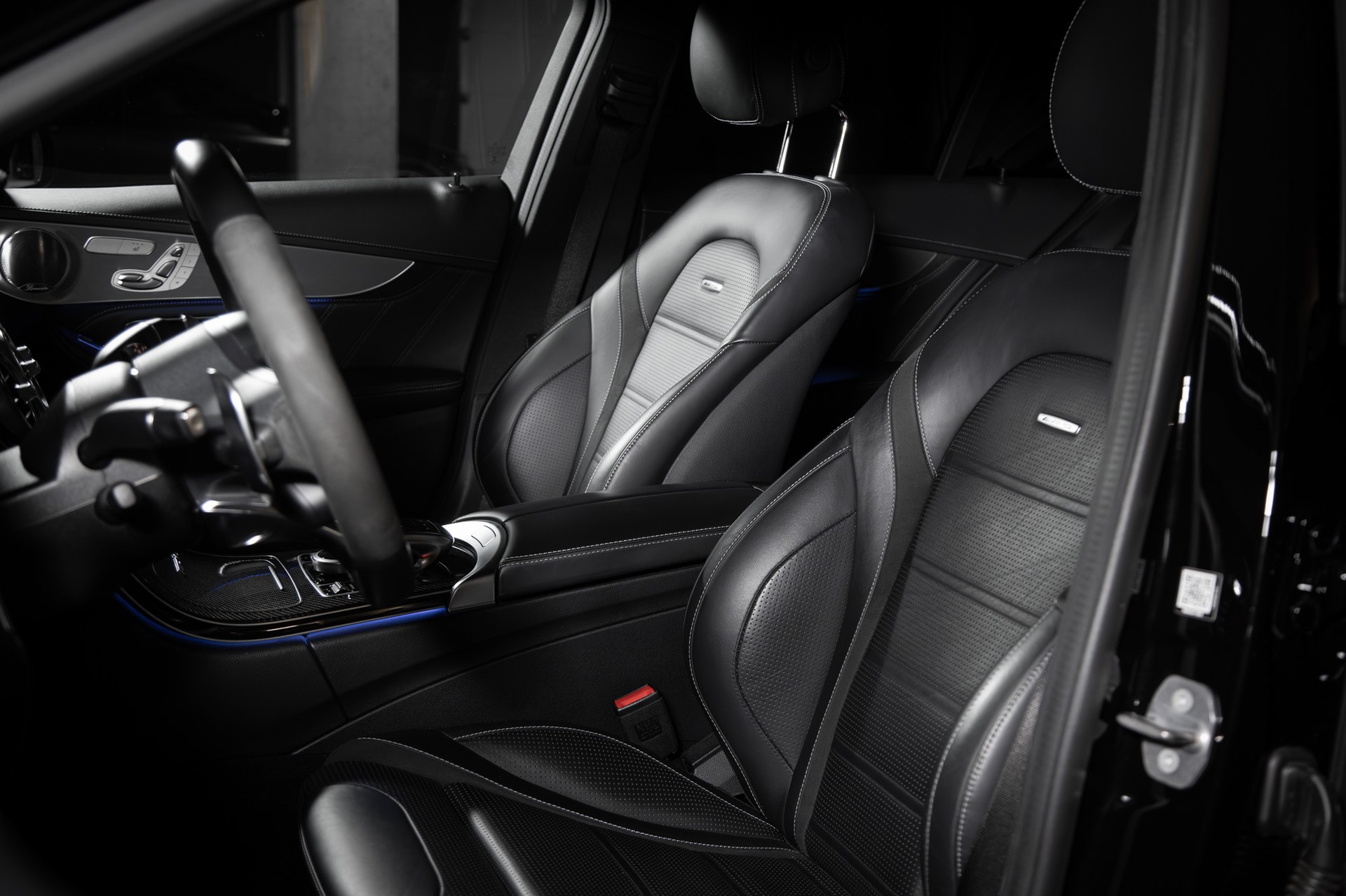 MERCEDES-BENZ C 63 AMG Speedshift-image-22