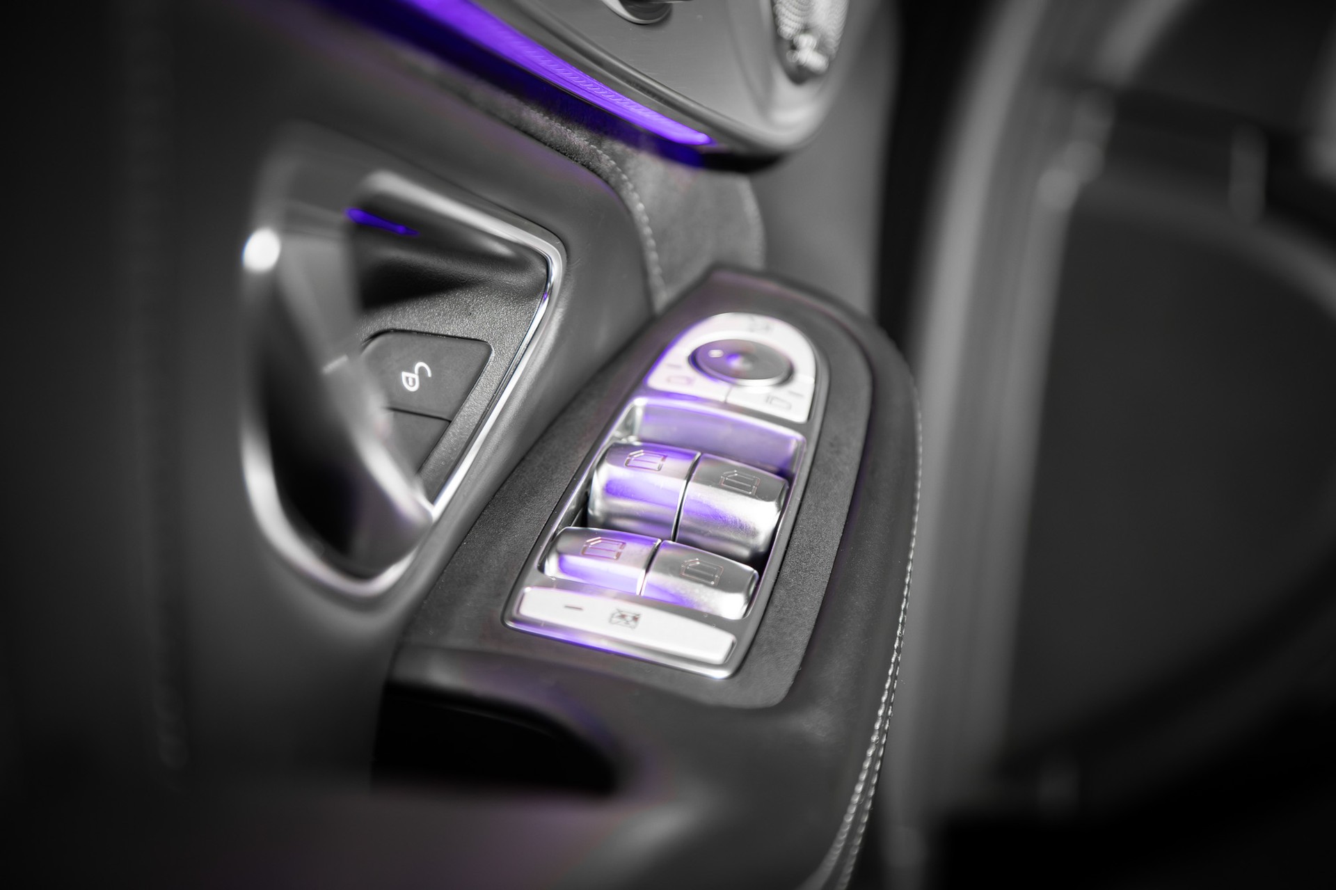 MERCEDES-BENZ C 63 AMG Speedshift-image-17