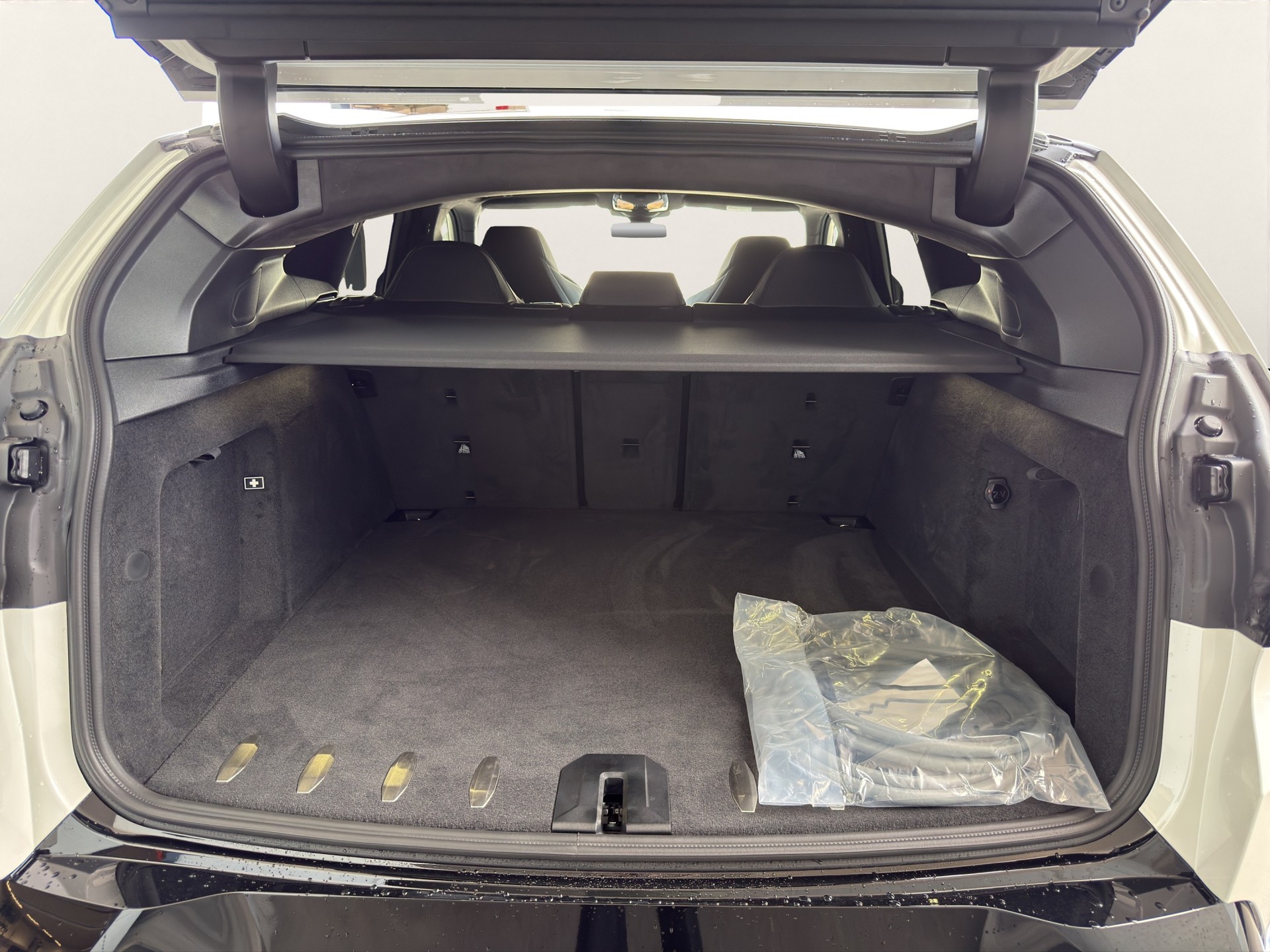BMW XM xDrive 50e PHEV-image-19