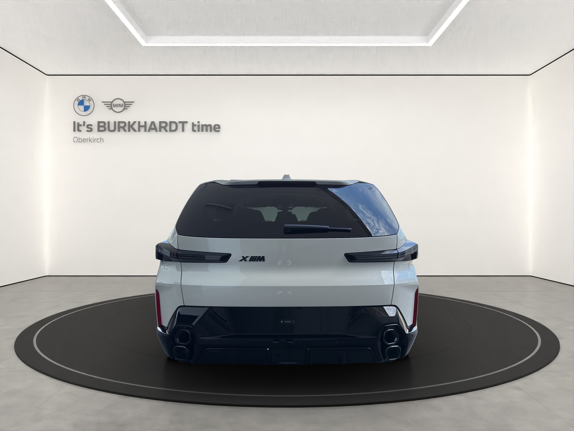 BMW XM xDrive 50e PHEV-showroom-element-3