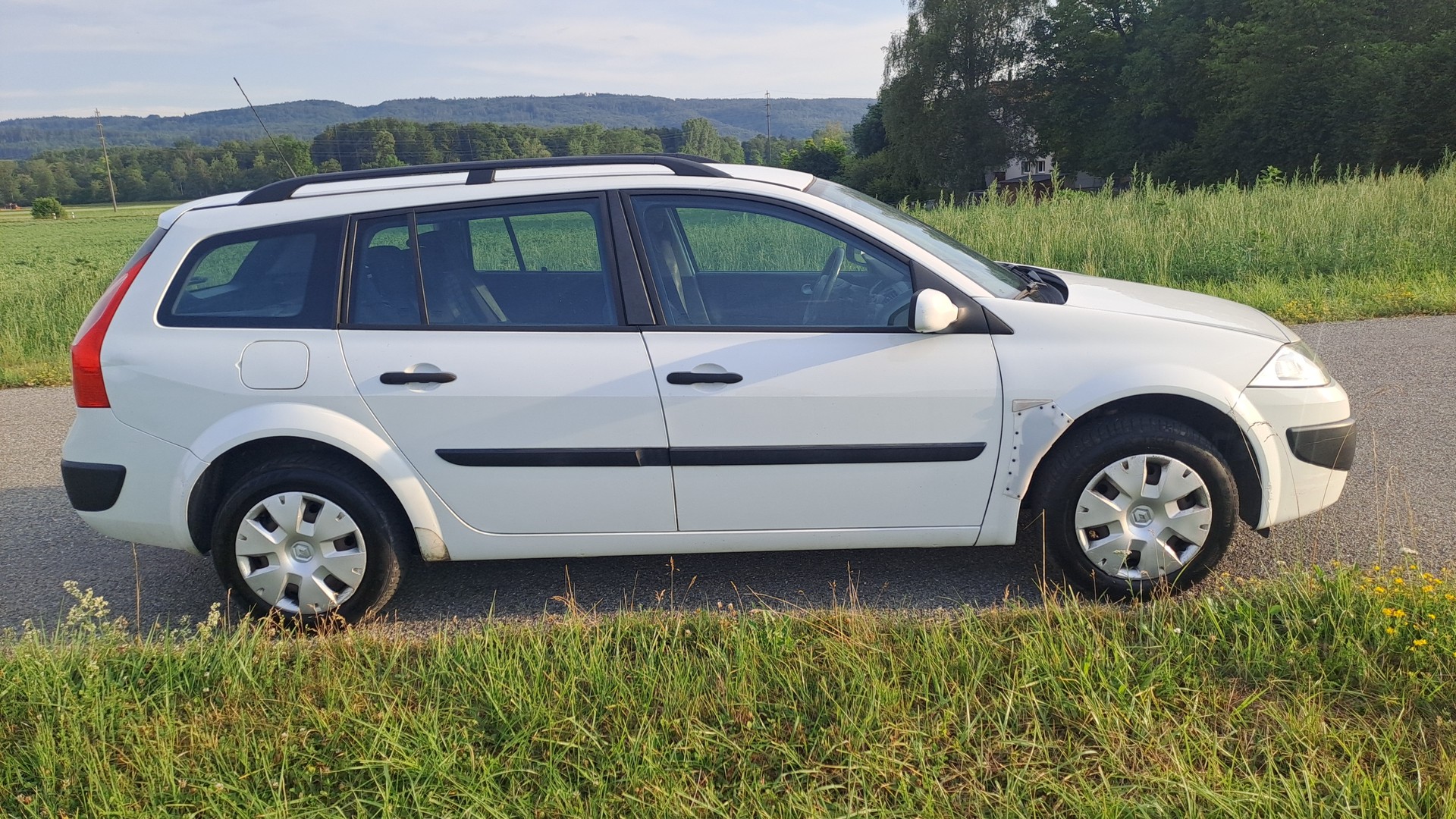 RENAULT Mégane Break 1.9 dCi Expression-image-5