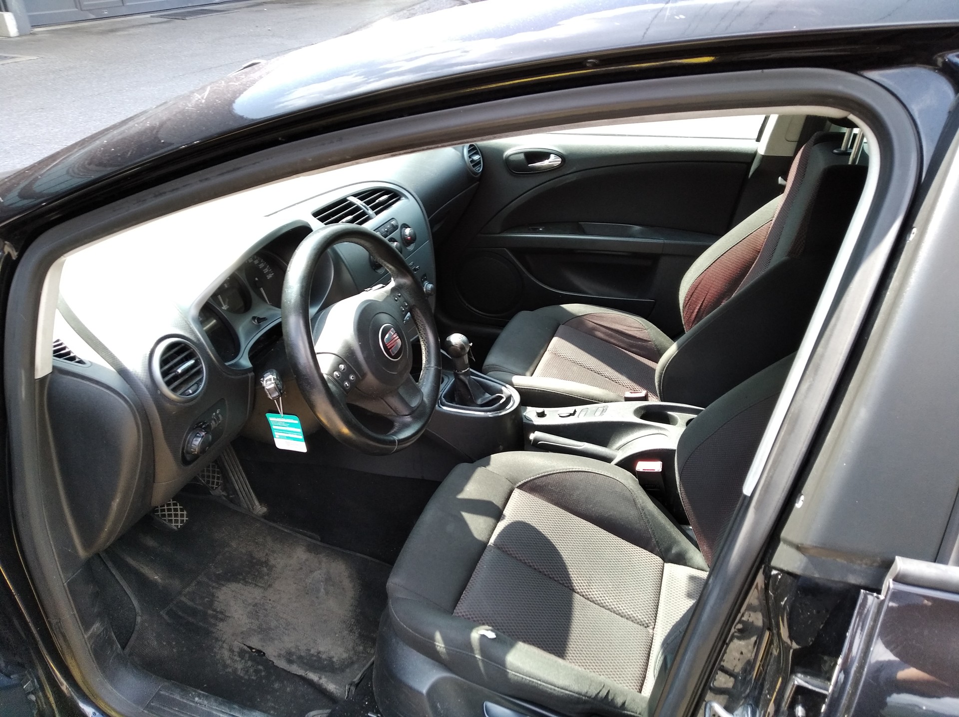 SEAT Leon 1.6 Reference-image-6