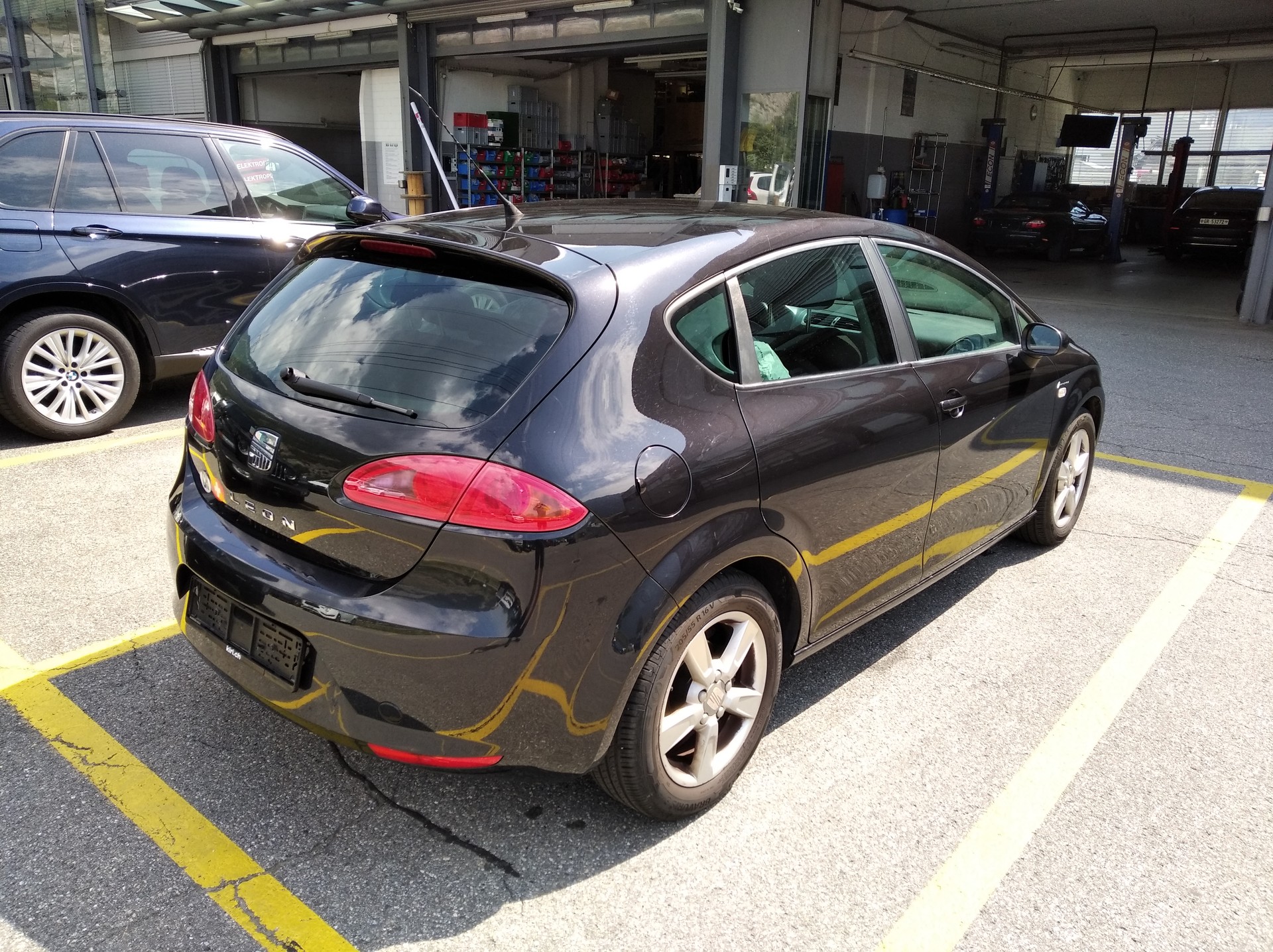 SEAT Leon 1.6 Reference-image-3