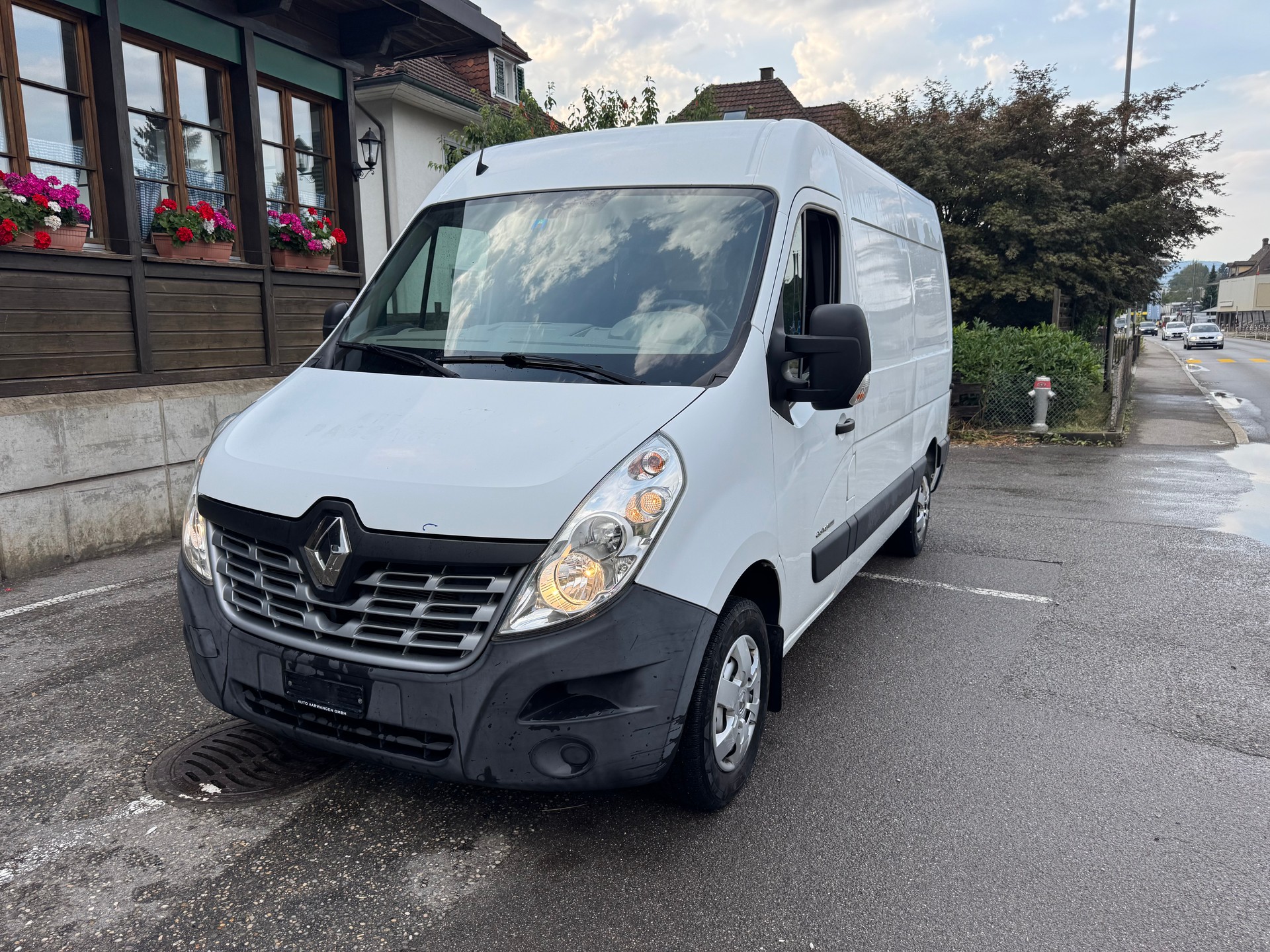 RENAULT Master T35 ENERGY 2.3dCi 145 L2H2-image-1