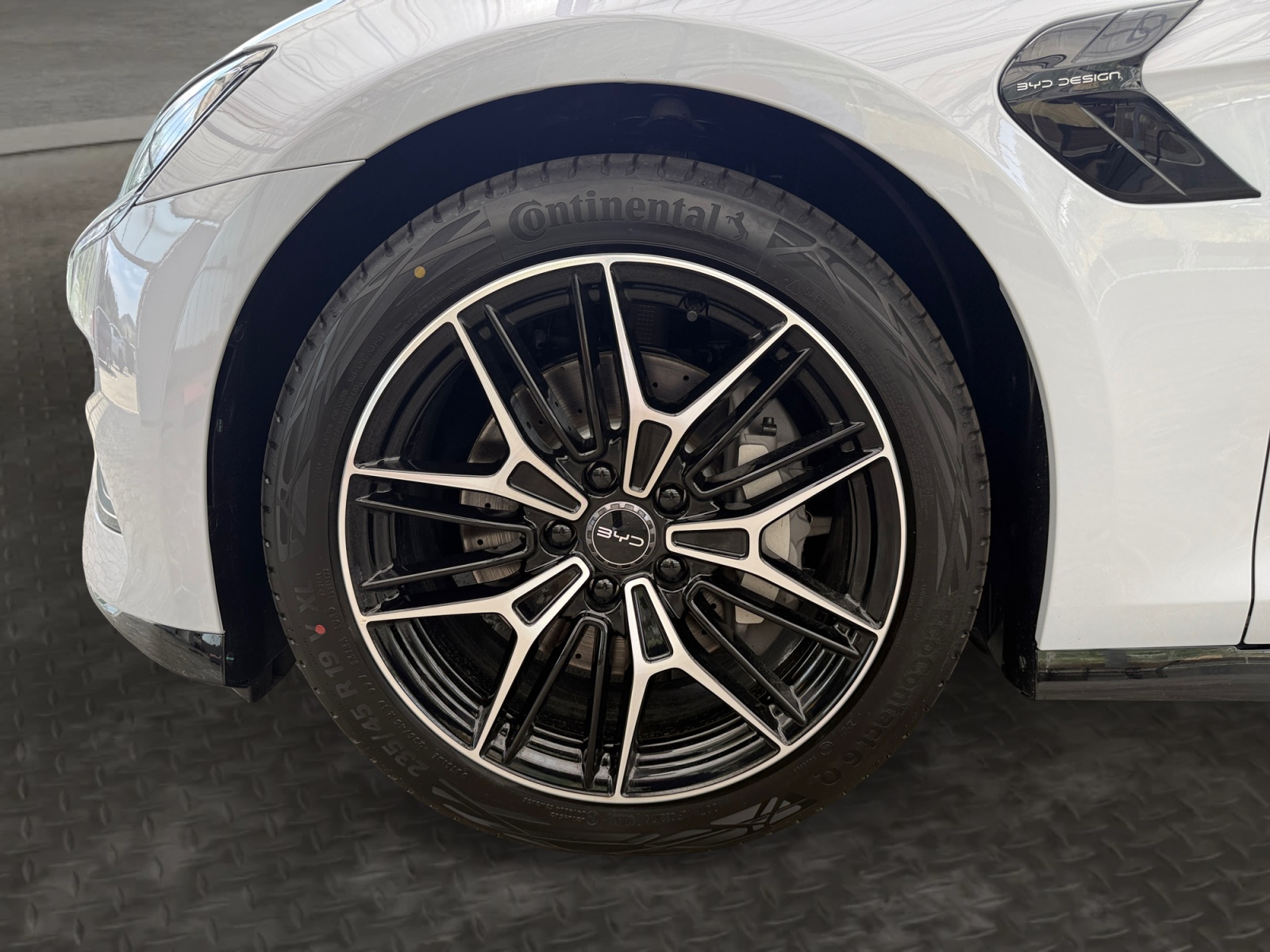 BYD Seal 82,2 kWh Excellence AWD-image-8