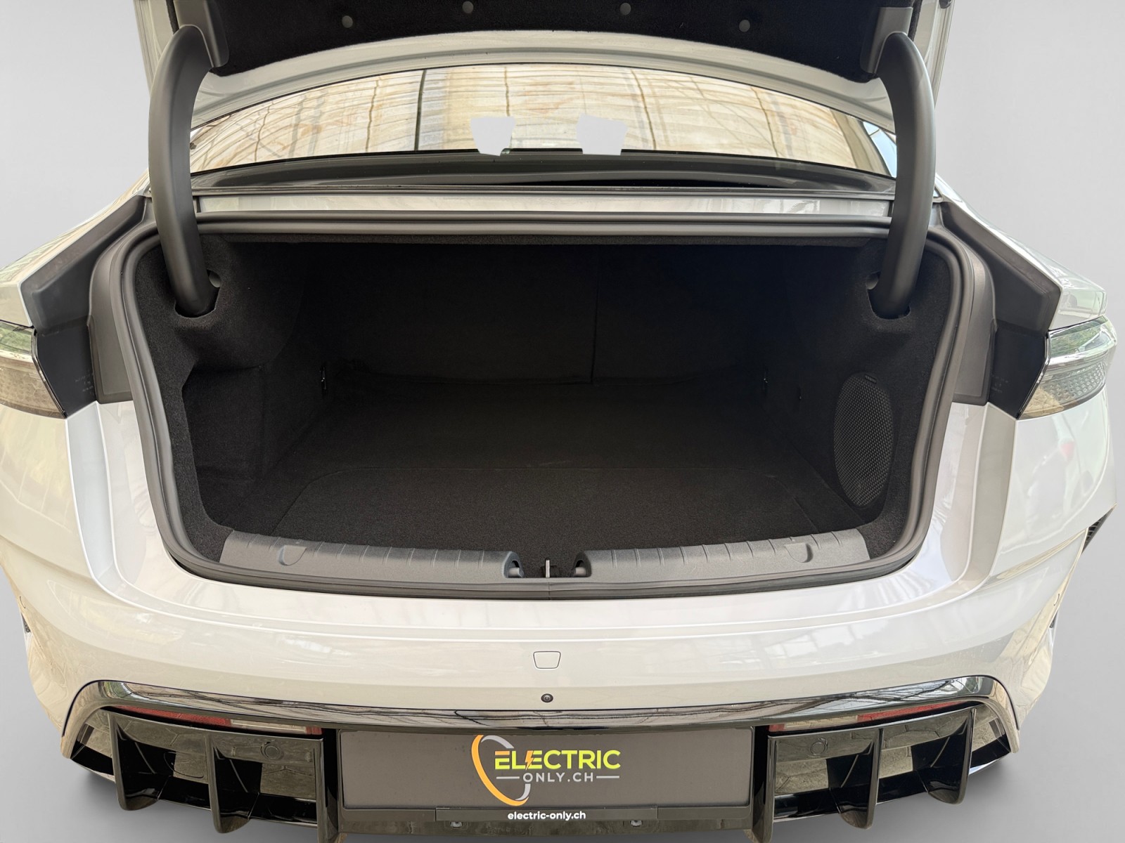 BYD Seal 82,2 kWh Excellence AWD-image-18
