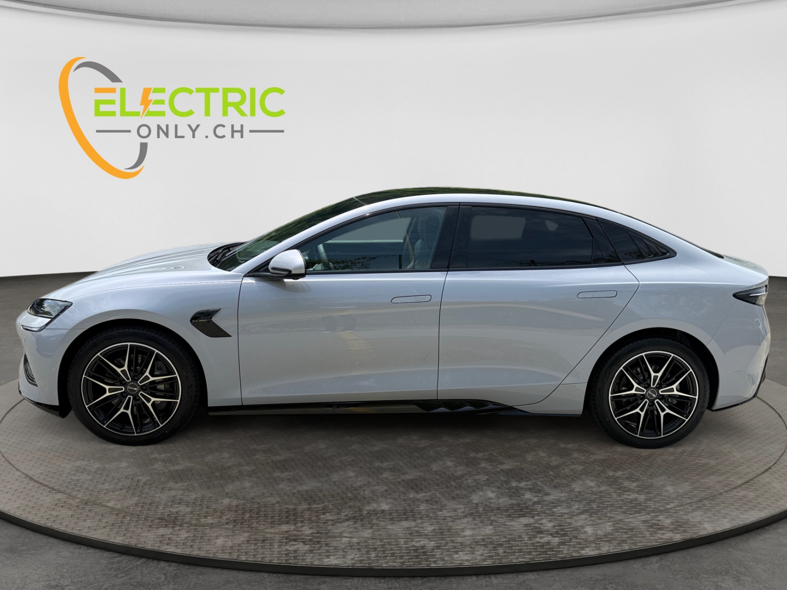 BYD Seal 82,2 kWh Excellence AWD-image-1