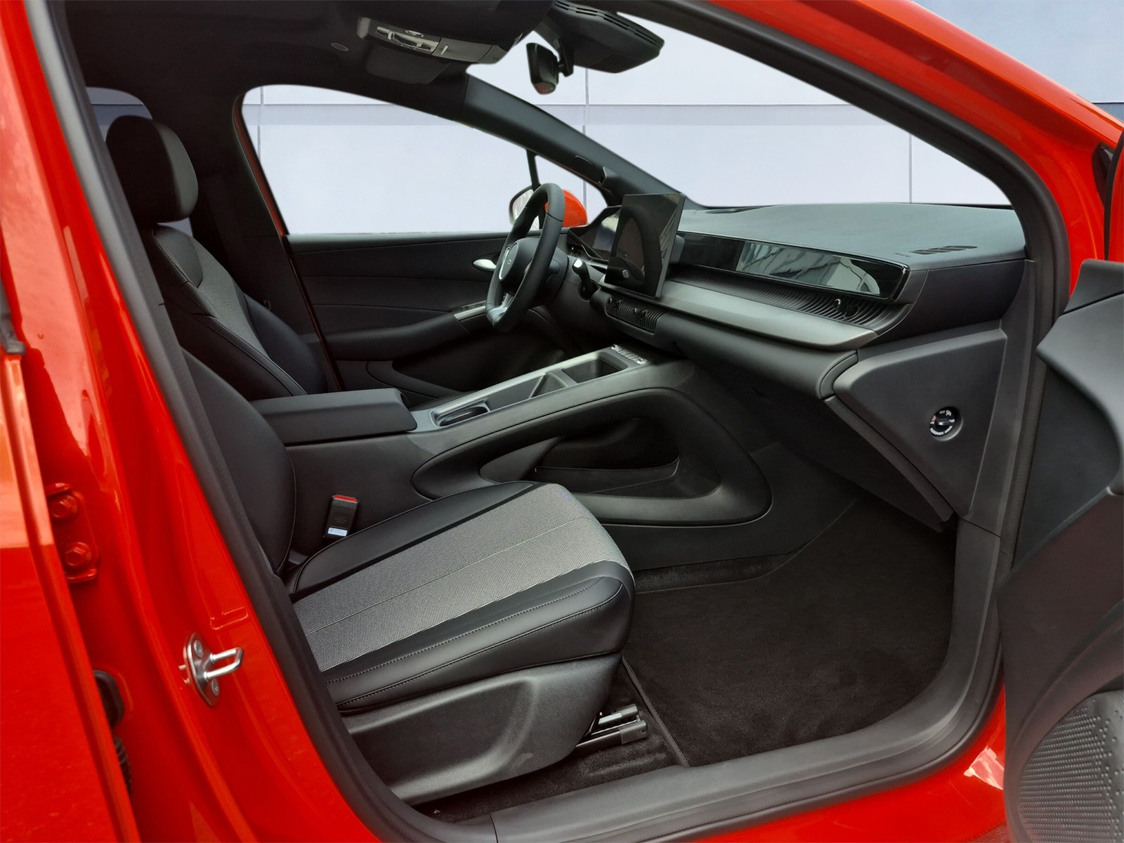 BYD Dolphin G DM-i Comfort-image-12