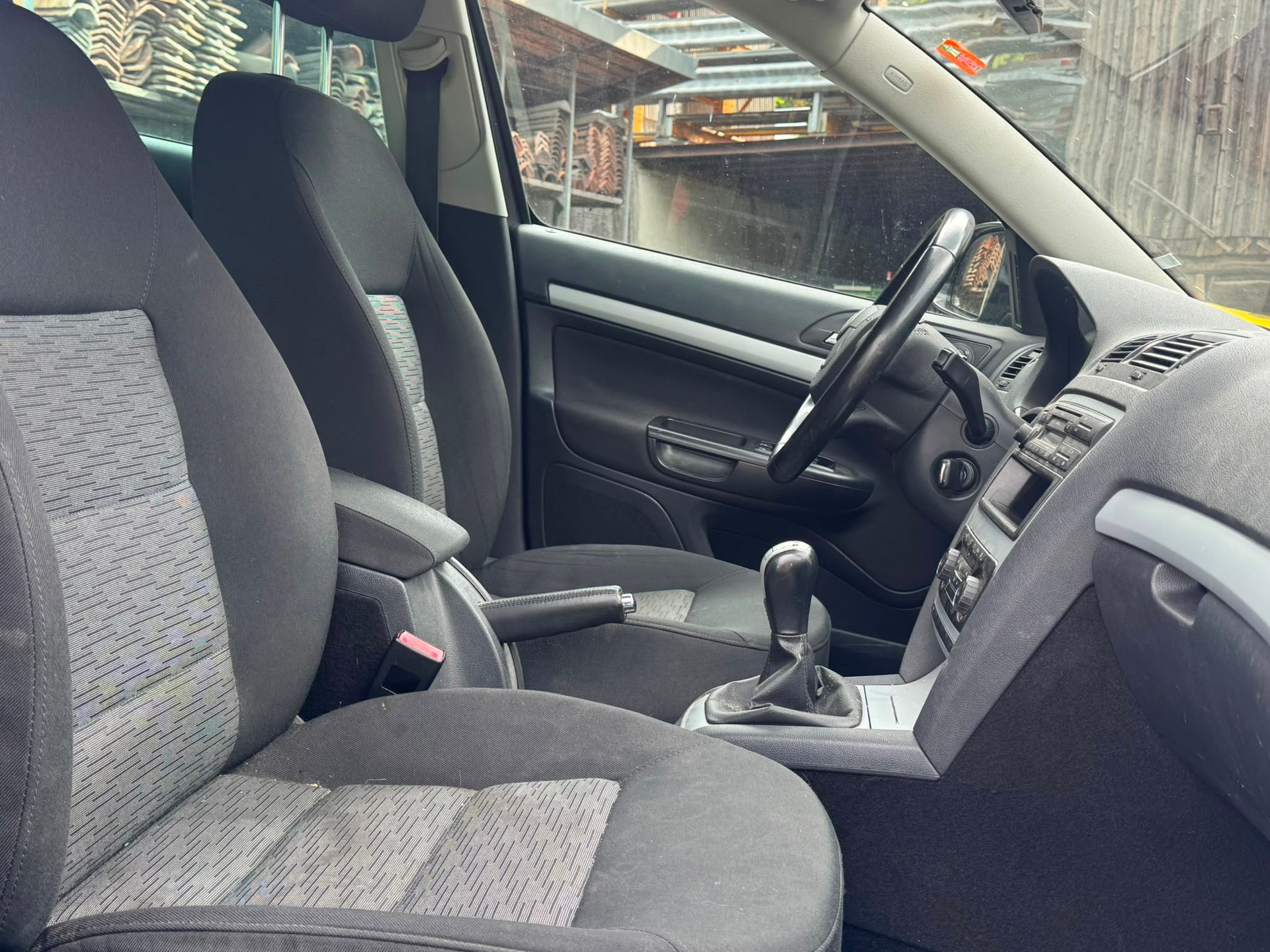 SKODA Octavia Combi 1.8 TSI Adventure 4x4-image-9