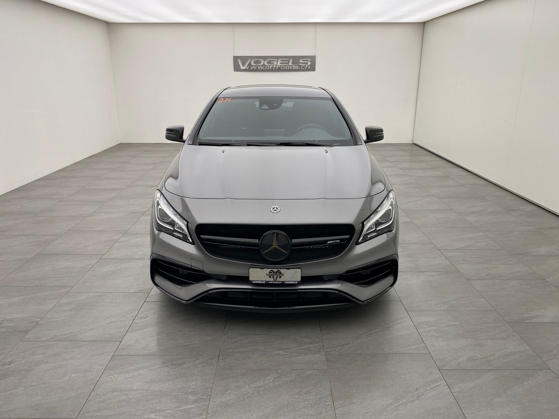 MERCEDES-BENZ CLA45 AMG 4M-image-1