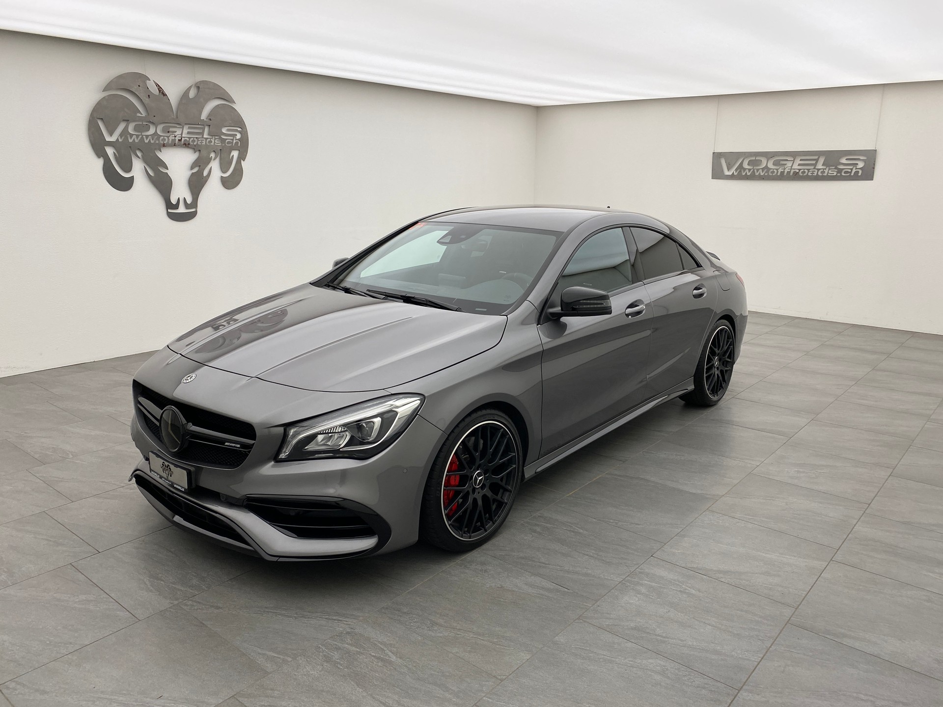 MERCEDES-BENZ CLA45 AMG 4M-image-0