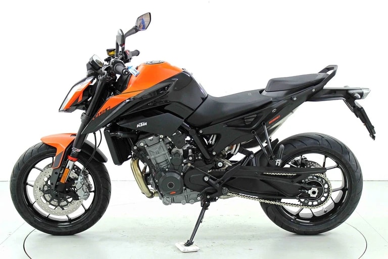 KTM 890 Duke ABS-image-4