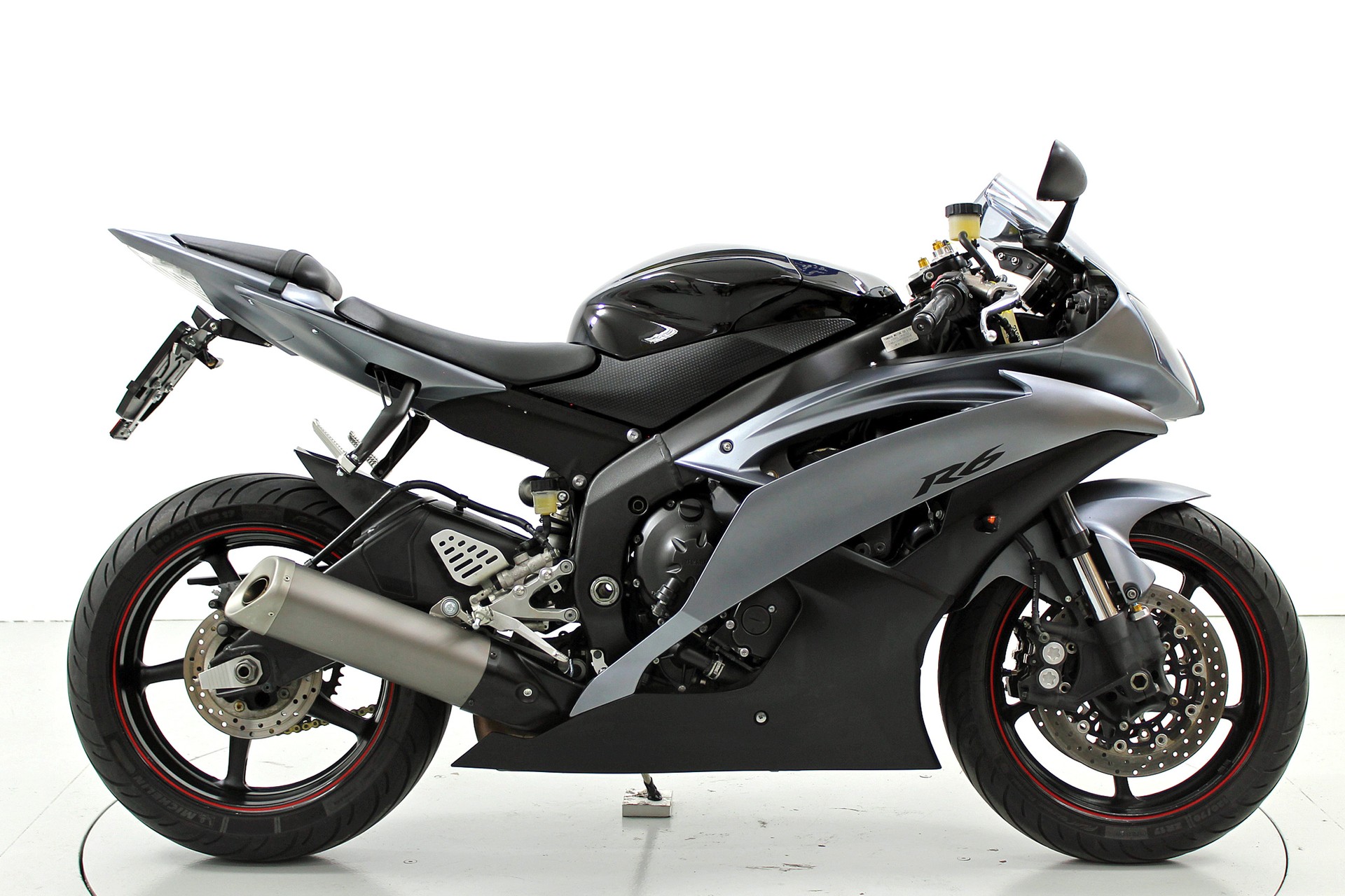 YAMAHA YZF-R6-showroom-element-3