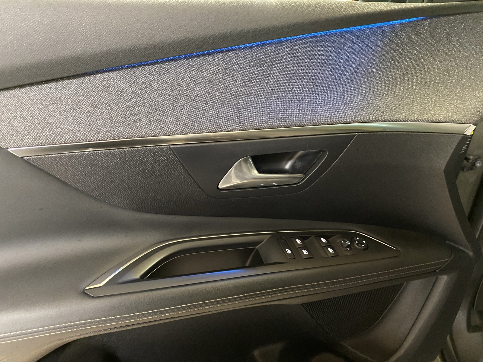PEUGEOT 3008 1.6 THP Allure EAT-image-7