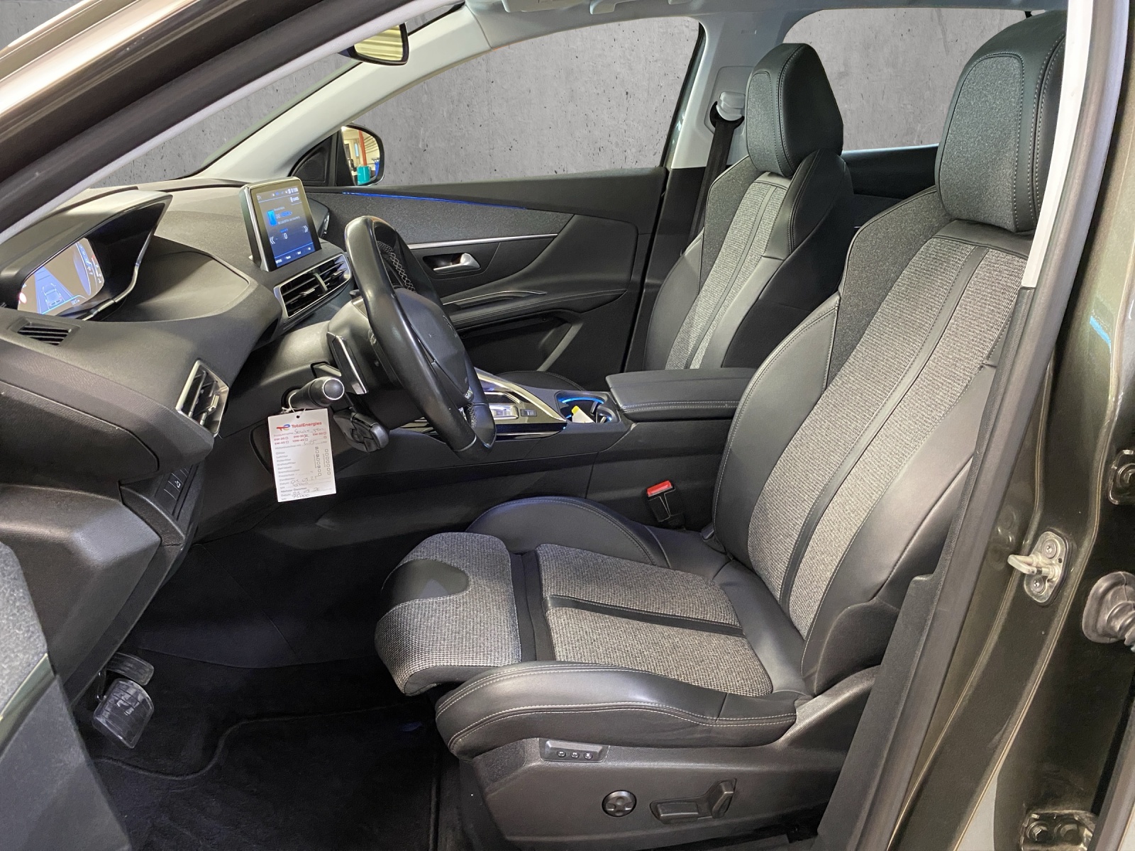 PEUGEOT 3008 1.6 THP Allure EAT-image-6