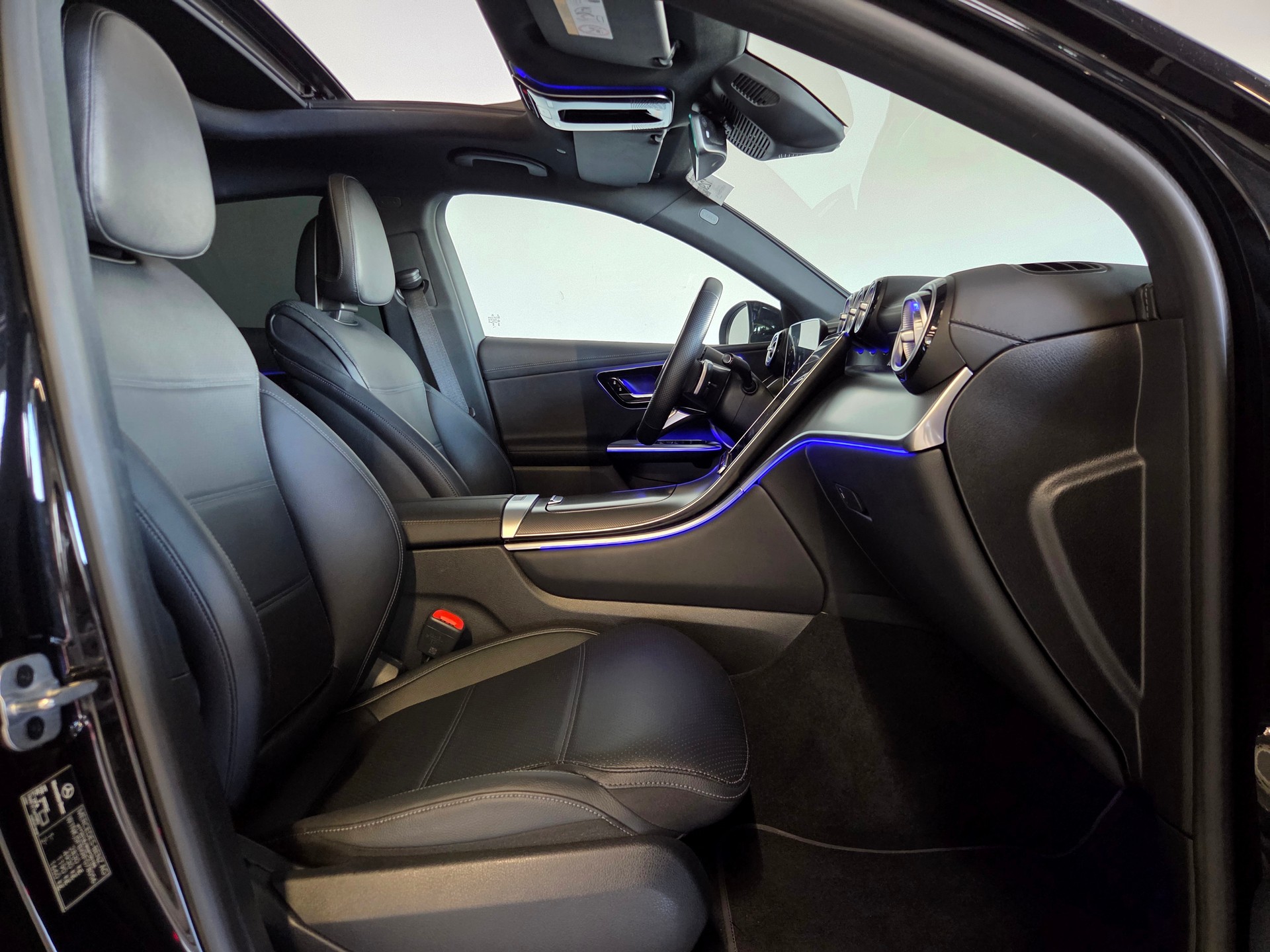MERCEDES-BENZ GLC 400 e AMG Line 4matic Coupé-image-13