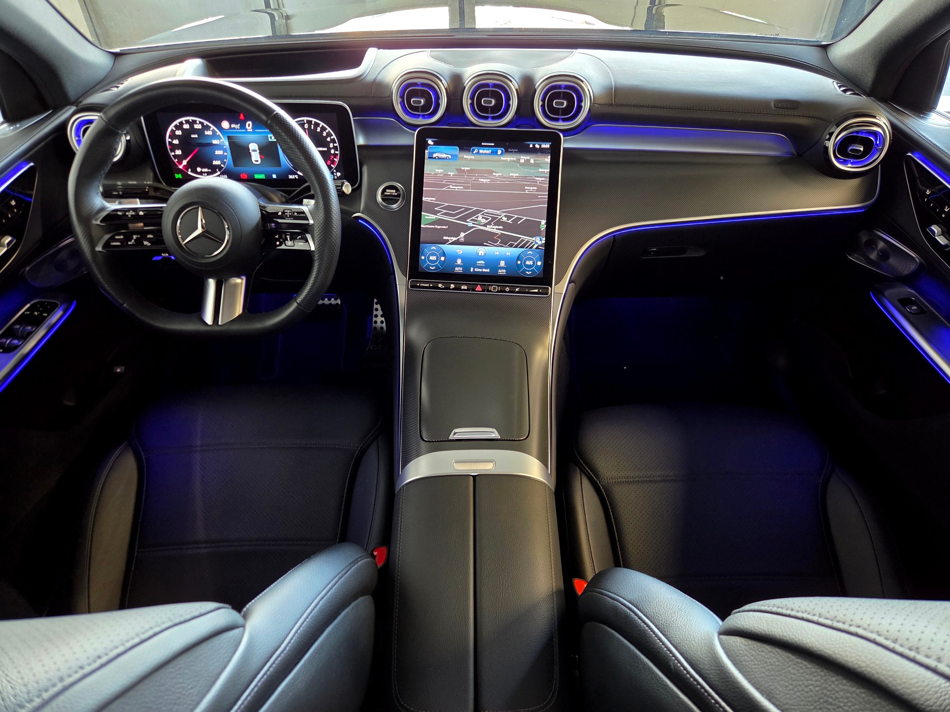 MERCEDES-BENZ GLC 400 e AMG Line 4matic Coupé-image-12