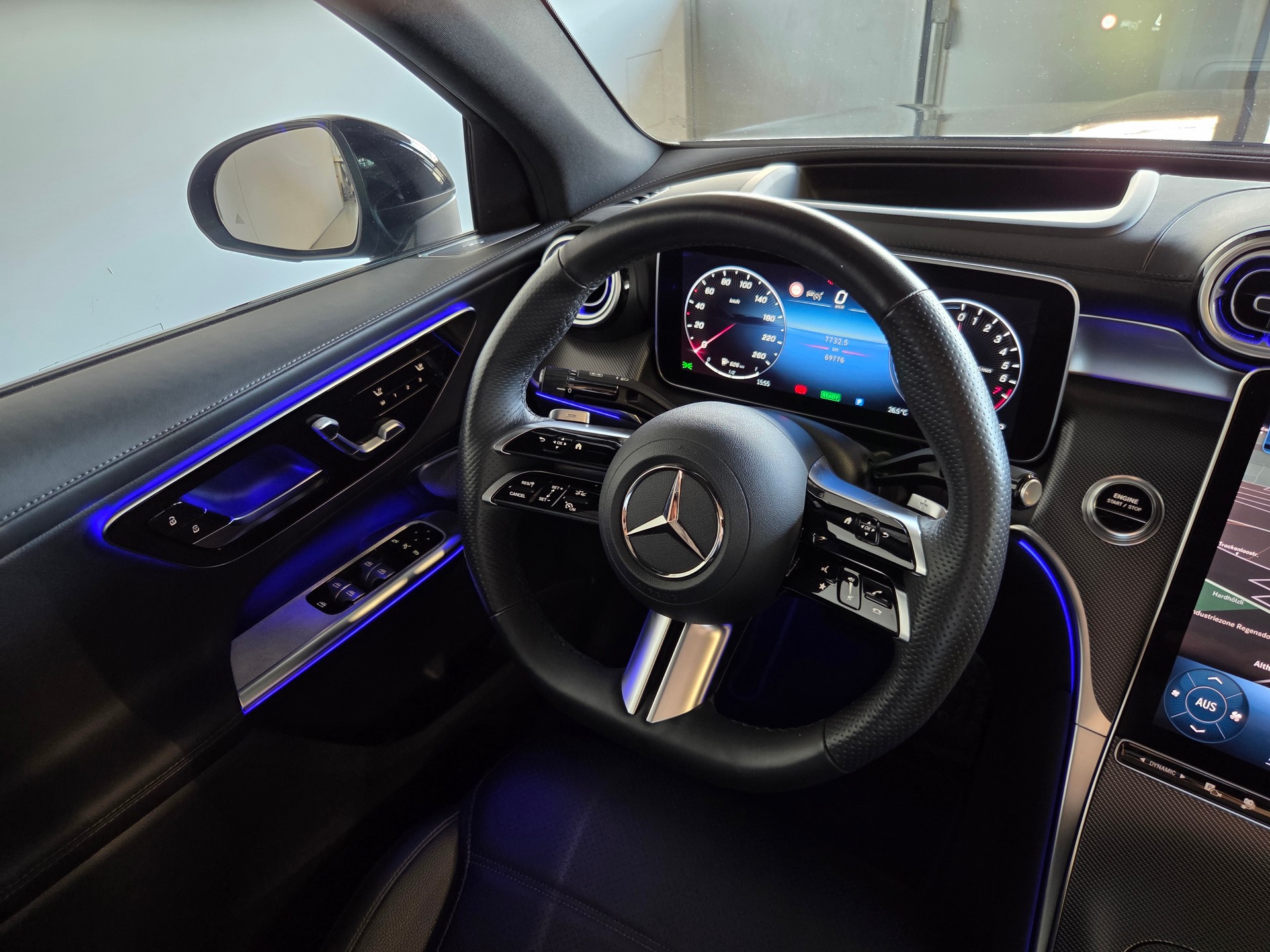 MERCEDES-BENZ GLC 400 e AMG Line 4matic Coupé-image-16