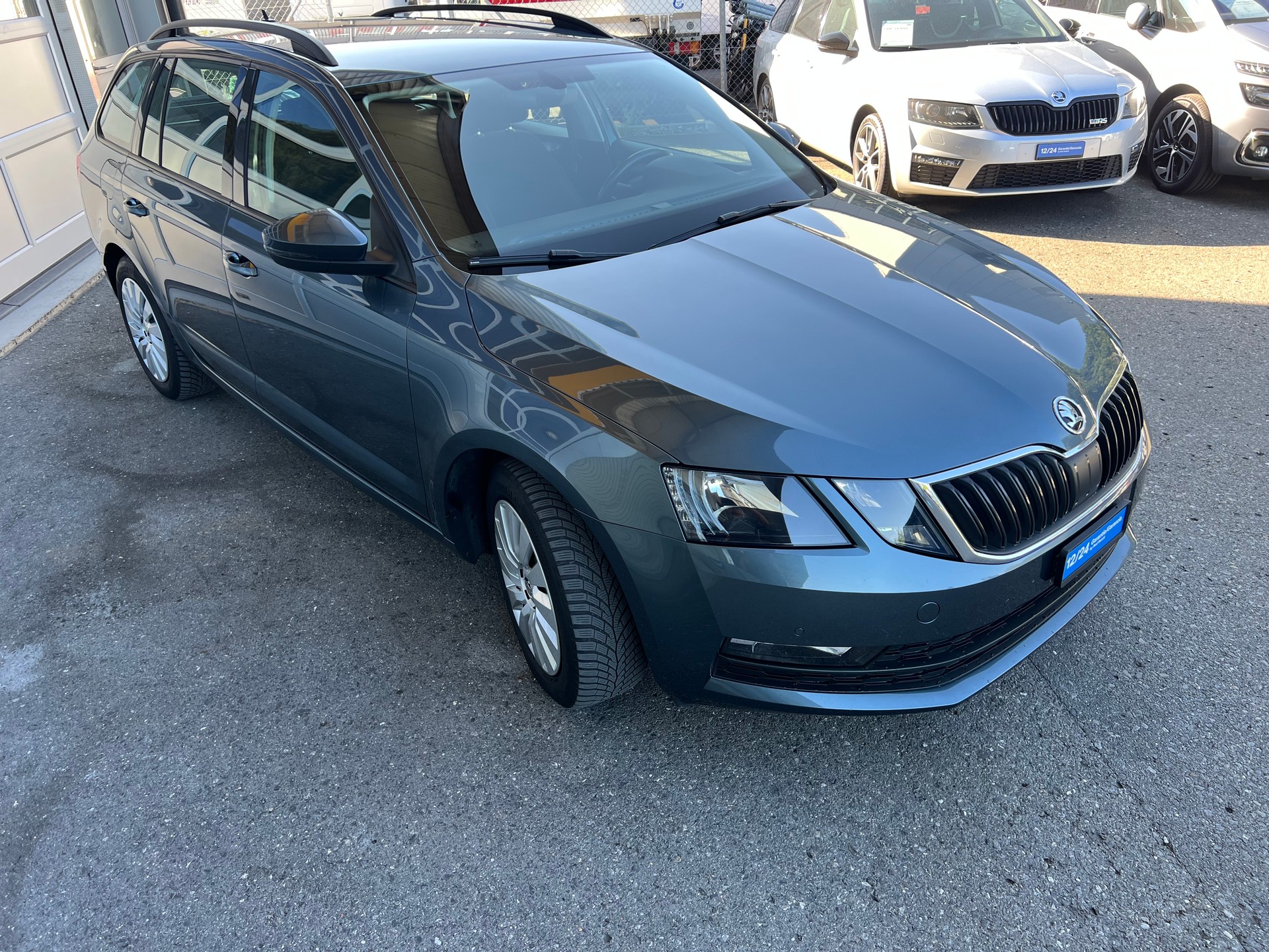 SKODA Octavia Combi 2.0 TDI Ambition 4x4 DSG *** Navigation * Klima * AHK 1800 kg. * frisch ab MFK * 1 Jahr Garantie möglich **-image-5