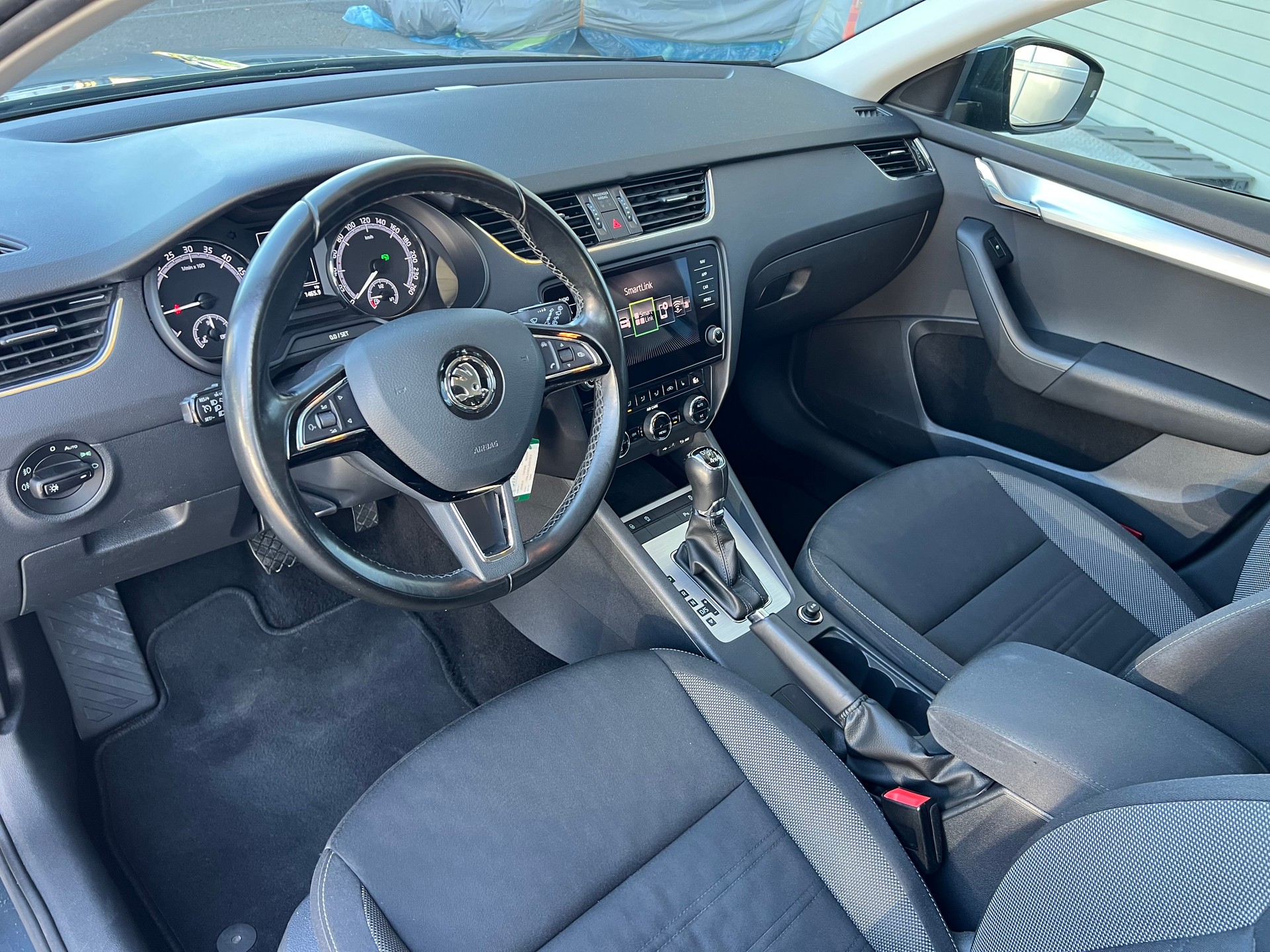 SKODA Octavia Combi 2.0 TDI Ambition 4x4 DSG *** Navigation * Klima * AHK 1800 kg. * frisch ab MFK * 1 Jahr Garantie möglich **-image-21