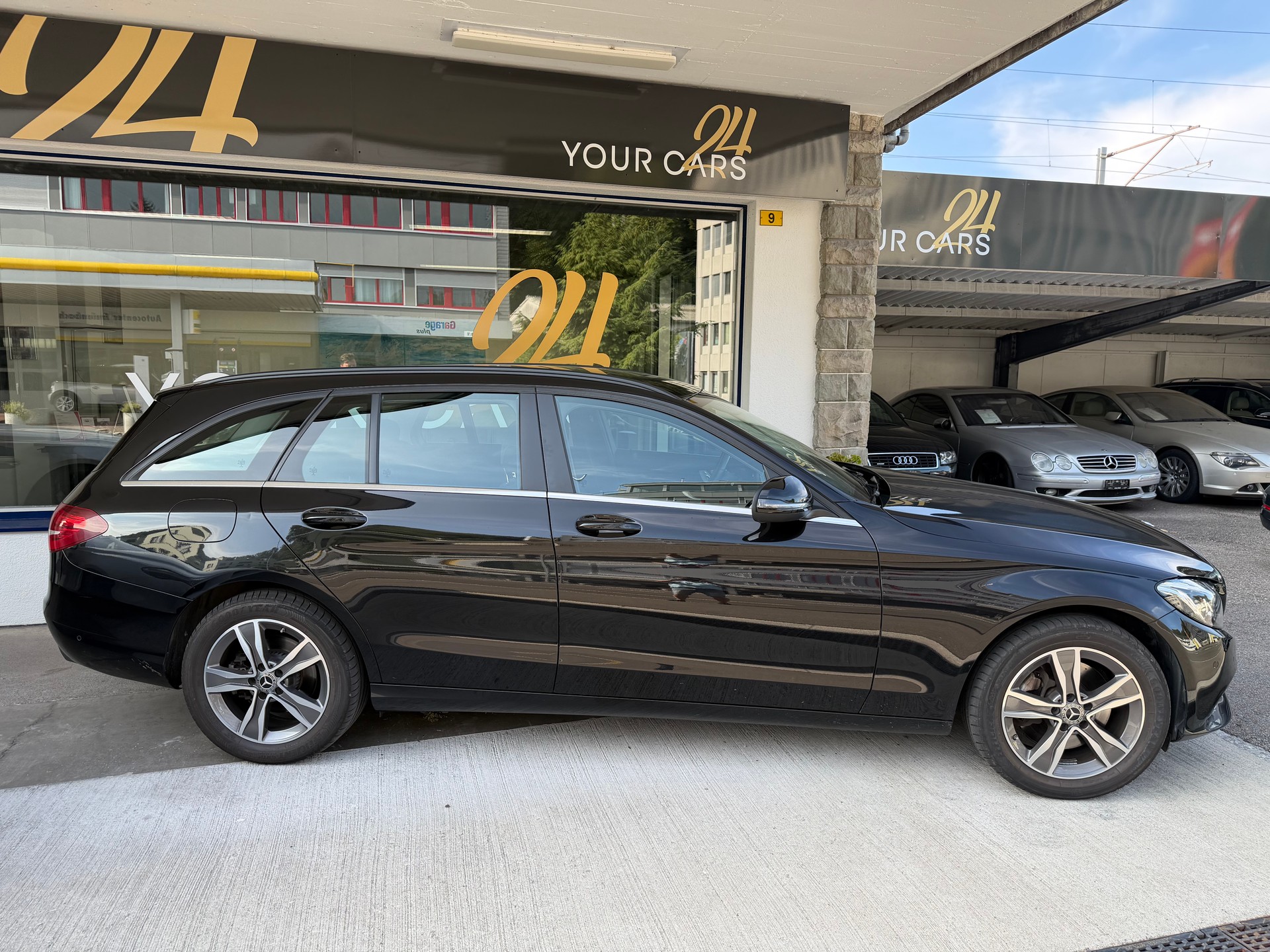 MERCEDES-BENZ C 250 d 4Matic 9G-Tronic-image-3