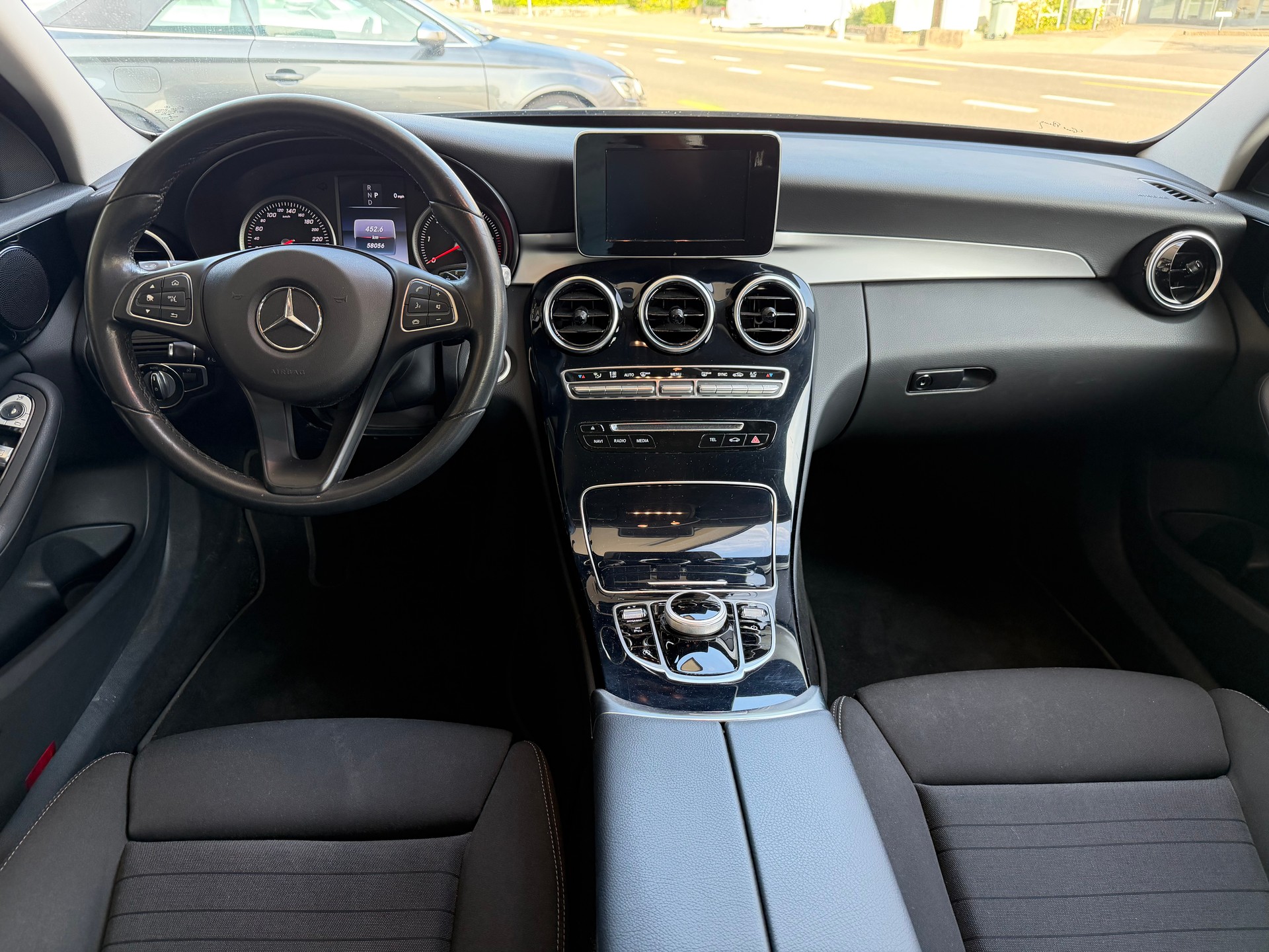 MERCEDES-BENZ C 250 d 4Matic 9G-Tronic-image-6