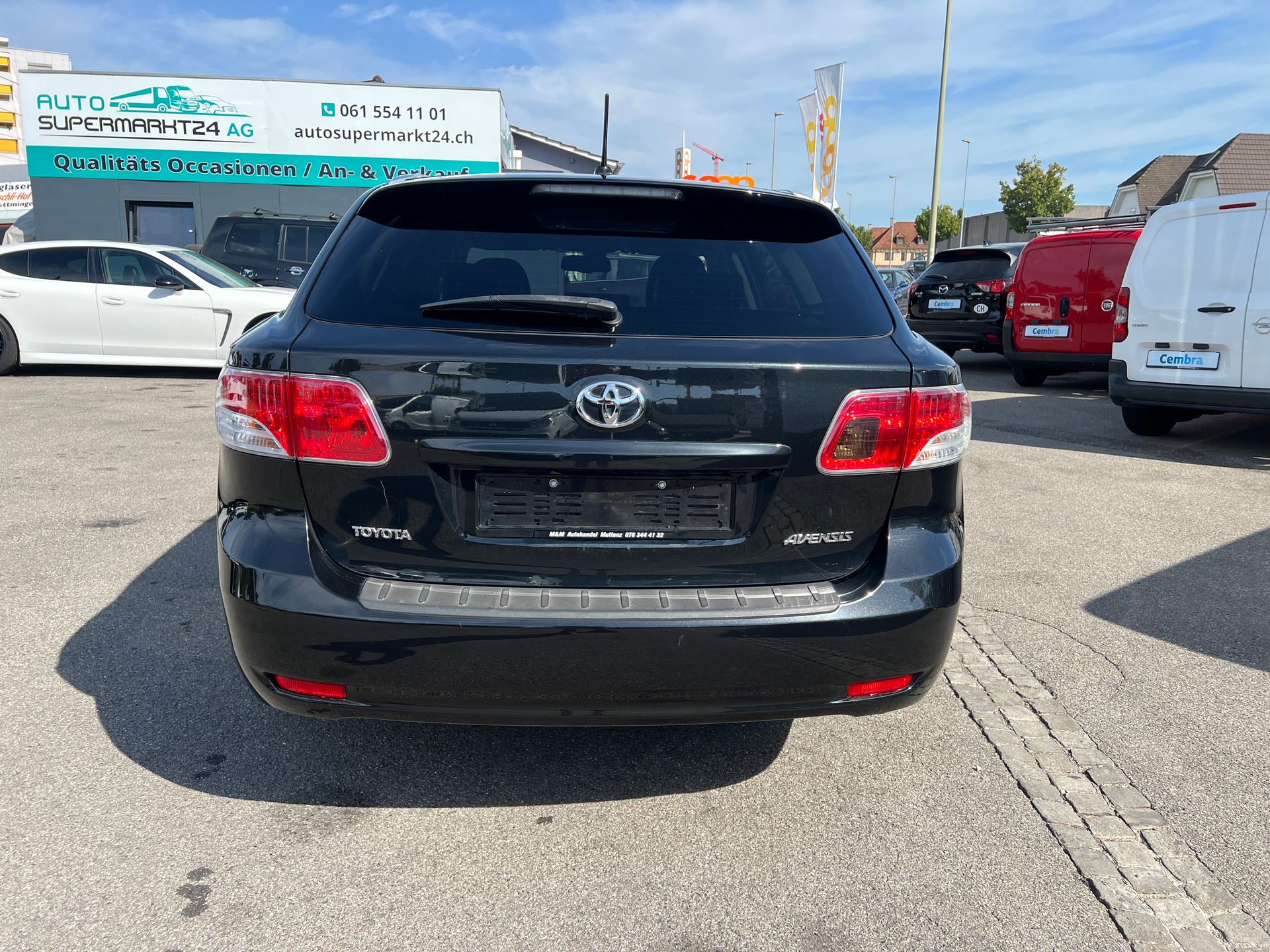 TOYOTA Avensis Sportswagon 2.2D-CAT Linea Sol Premium A-image-5