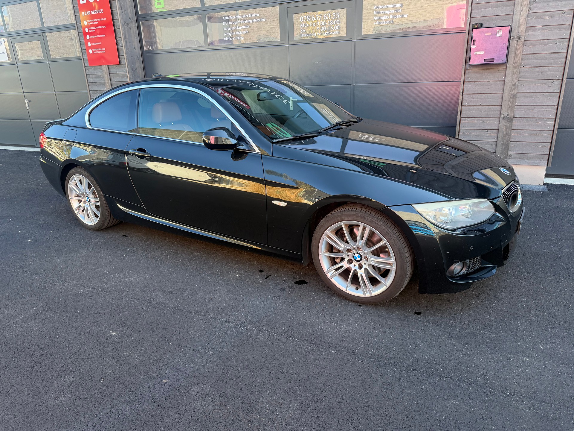 BMW 335i xDrive Coupé-image-1