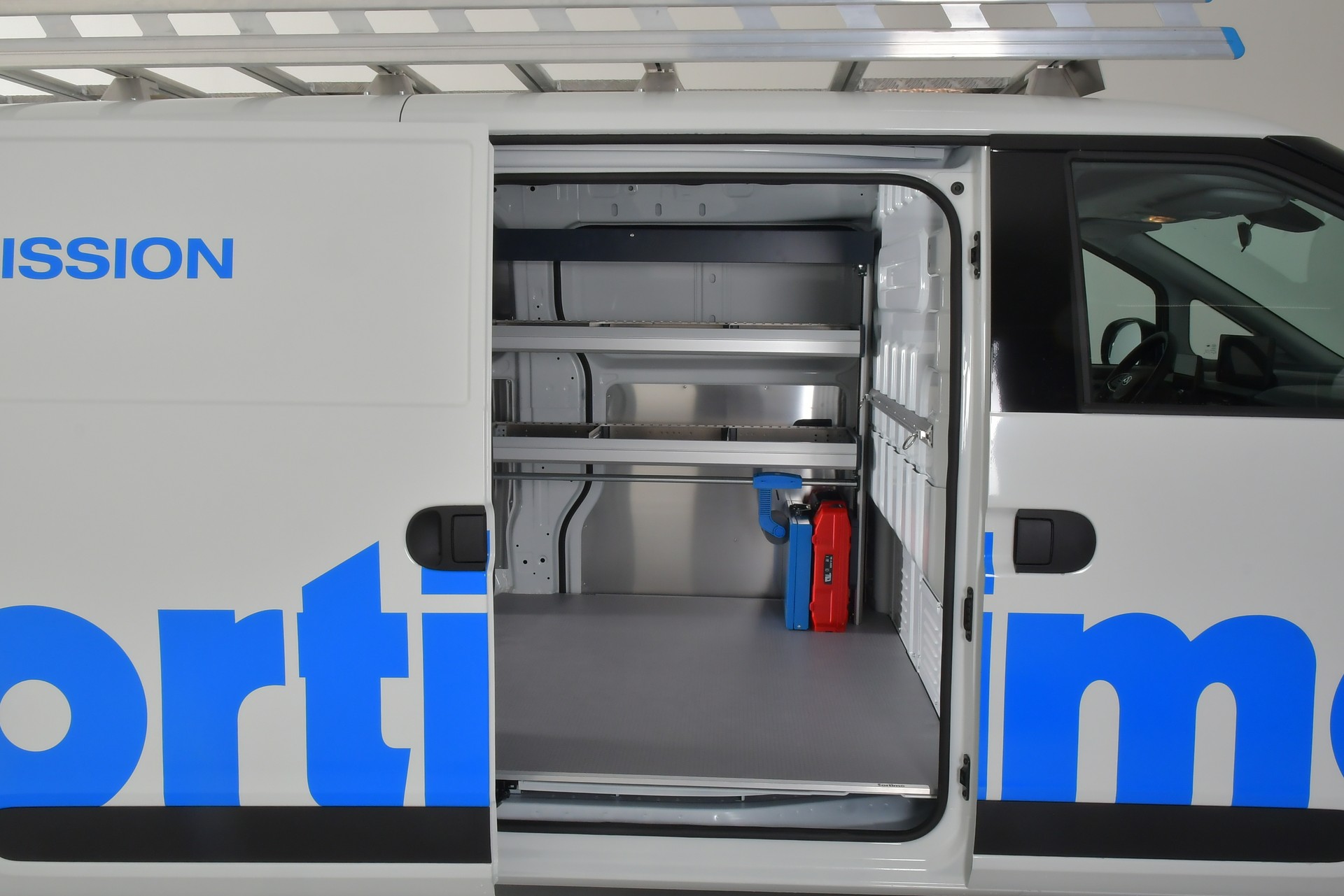 MAXUS eDeliver 5 L1 64kWh-image-6