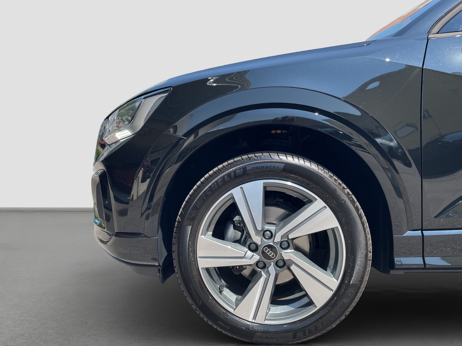 AUDI Q2 35 TFSI advanced S-tronic-image-4