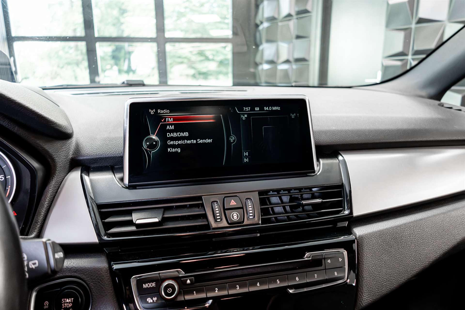 BMW 218d Active Tourer-image-15