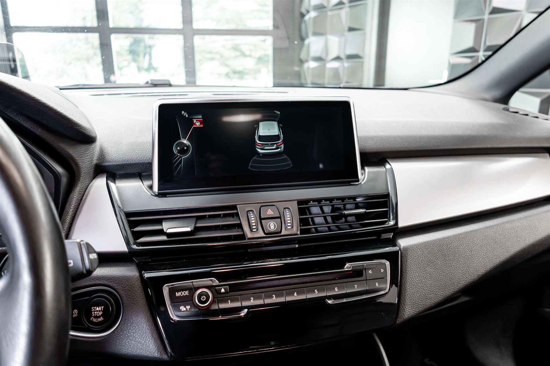 BMW 218d Active Tourer-image-14