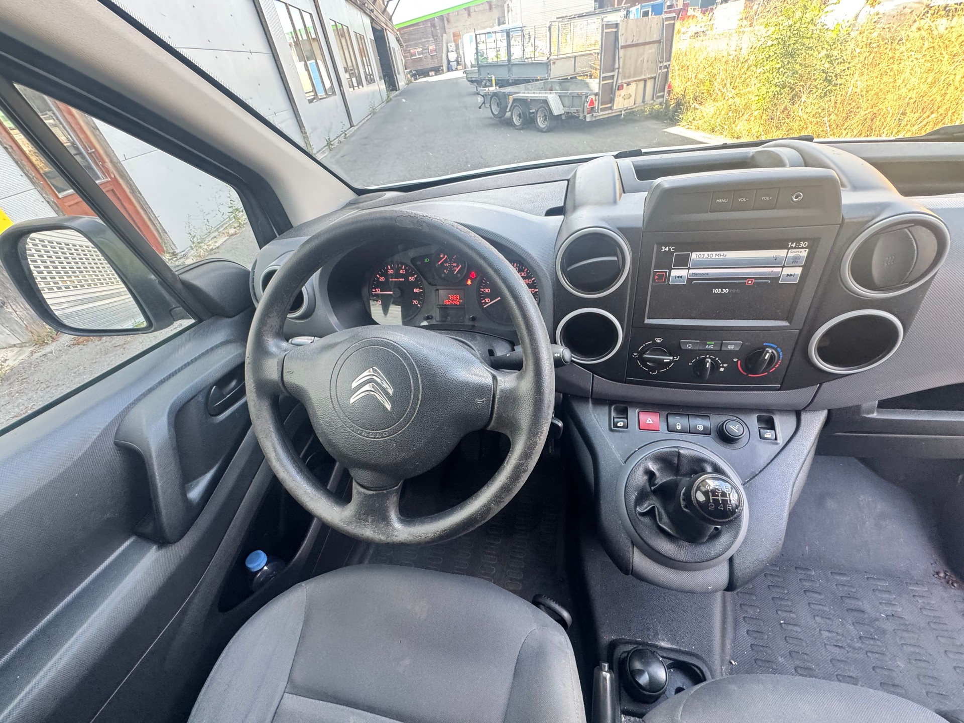 CITROEN Berlingo 1.6 BlueHDi 100 S&S Komfort-image-11
