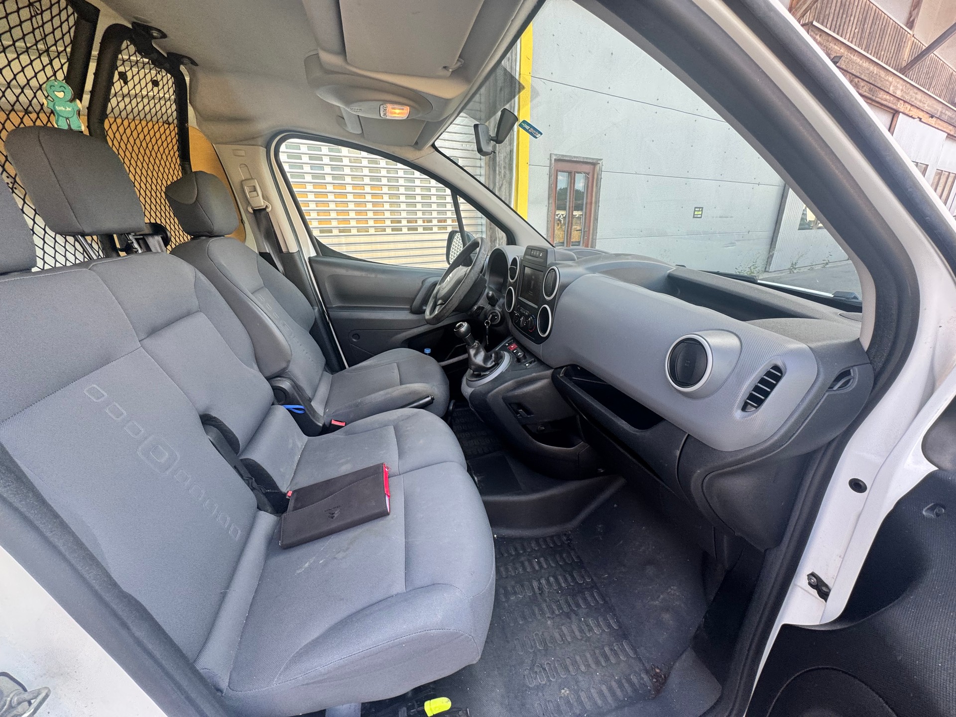 CITROEN Berlingo 1.6 BlueHDi 100 S&S Komfort-image-10